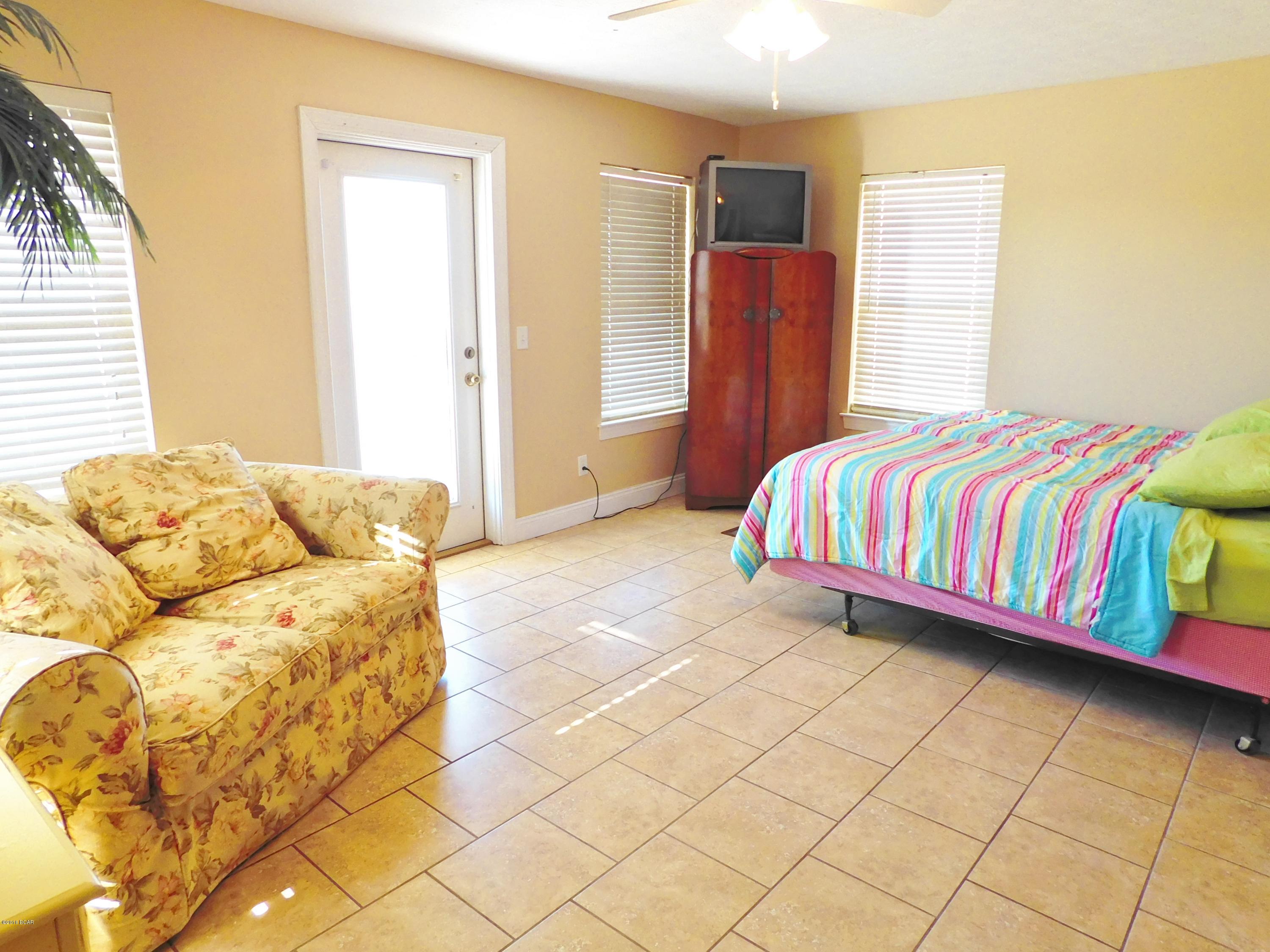 Gulf Lagoon Beach - Residential