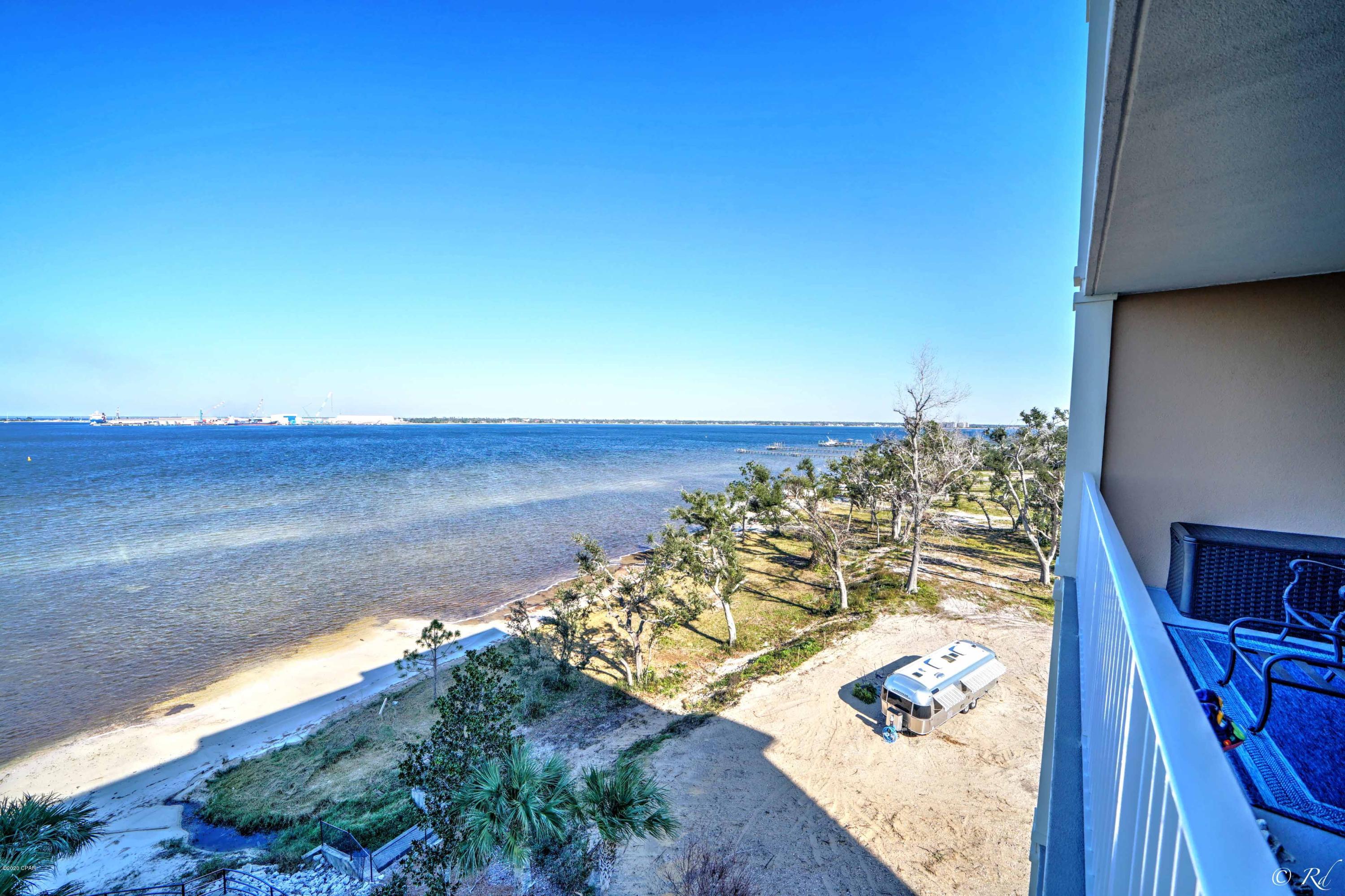 Magnolia Bay Club - Residential