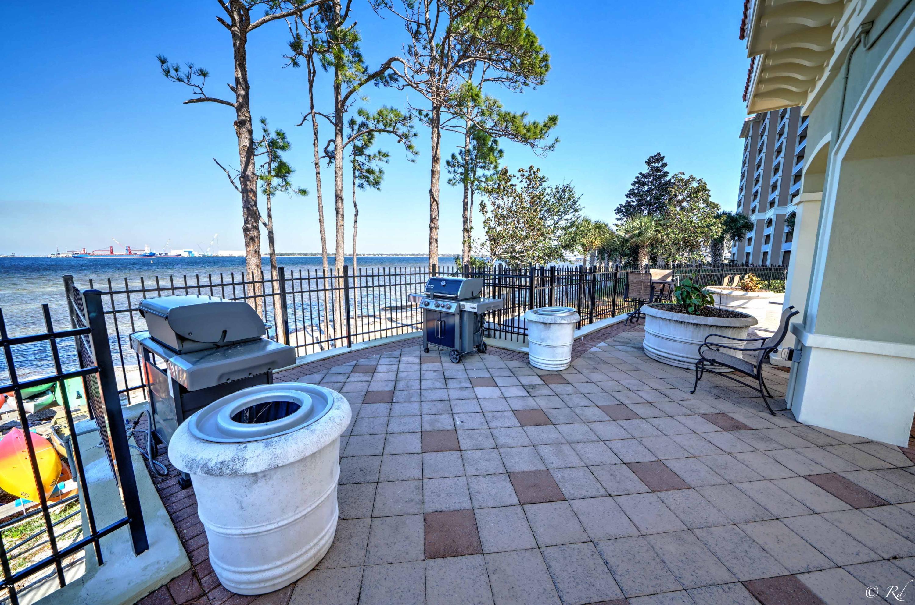 Magnolia Bay Club - Residential