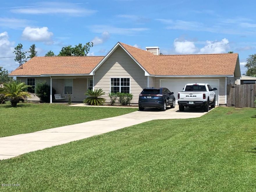 3/2 near Deerpoint Lake with a big yard, 2 car garage and newly painted. Great neighborhood. The Deerpoint, Highpoint boat landing and park are near by. Come by and see this great location soon. The furniture in the garage will be removed soon.