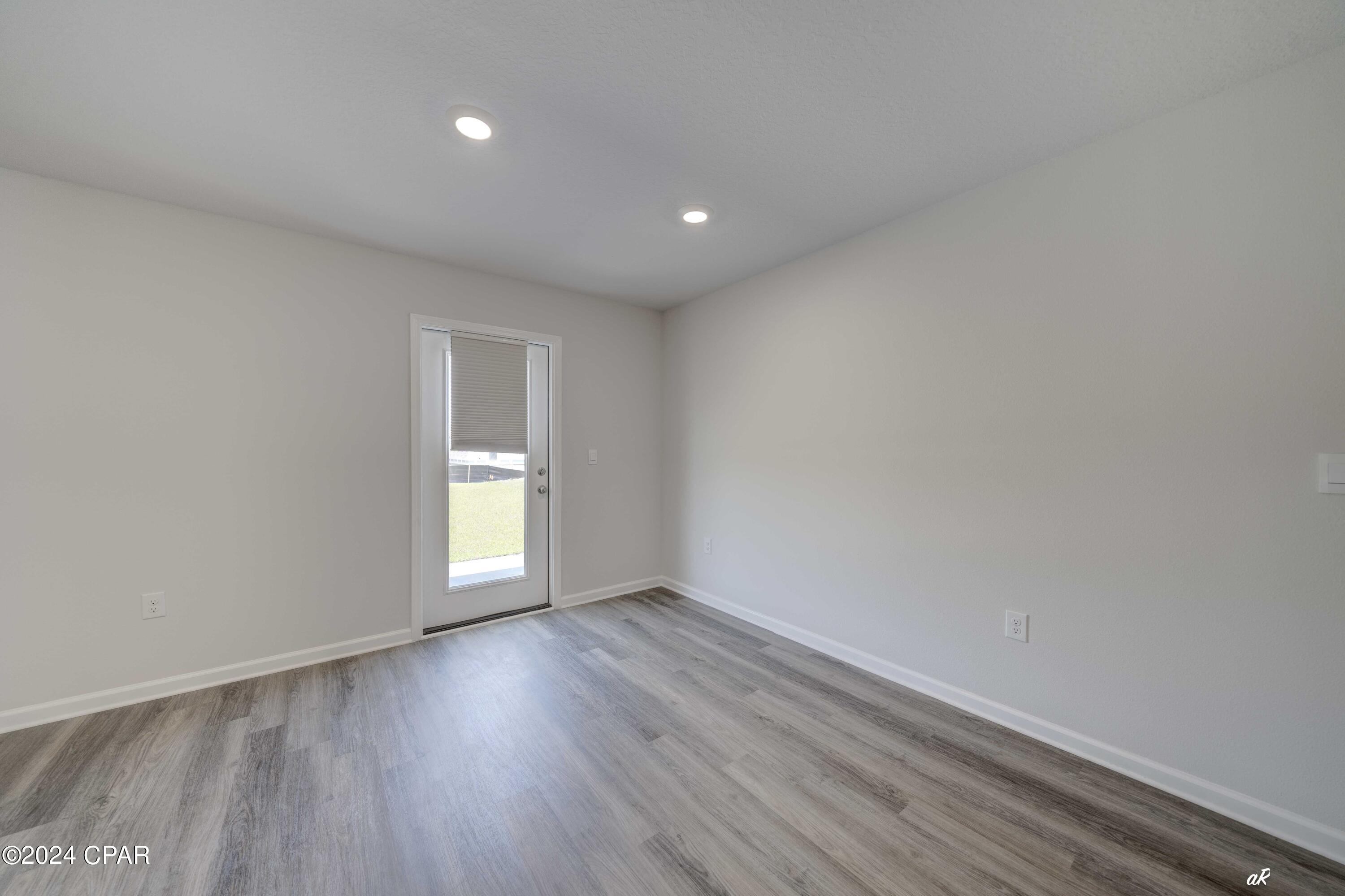 [No Recorded Subdiv] - Residential Lease