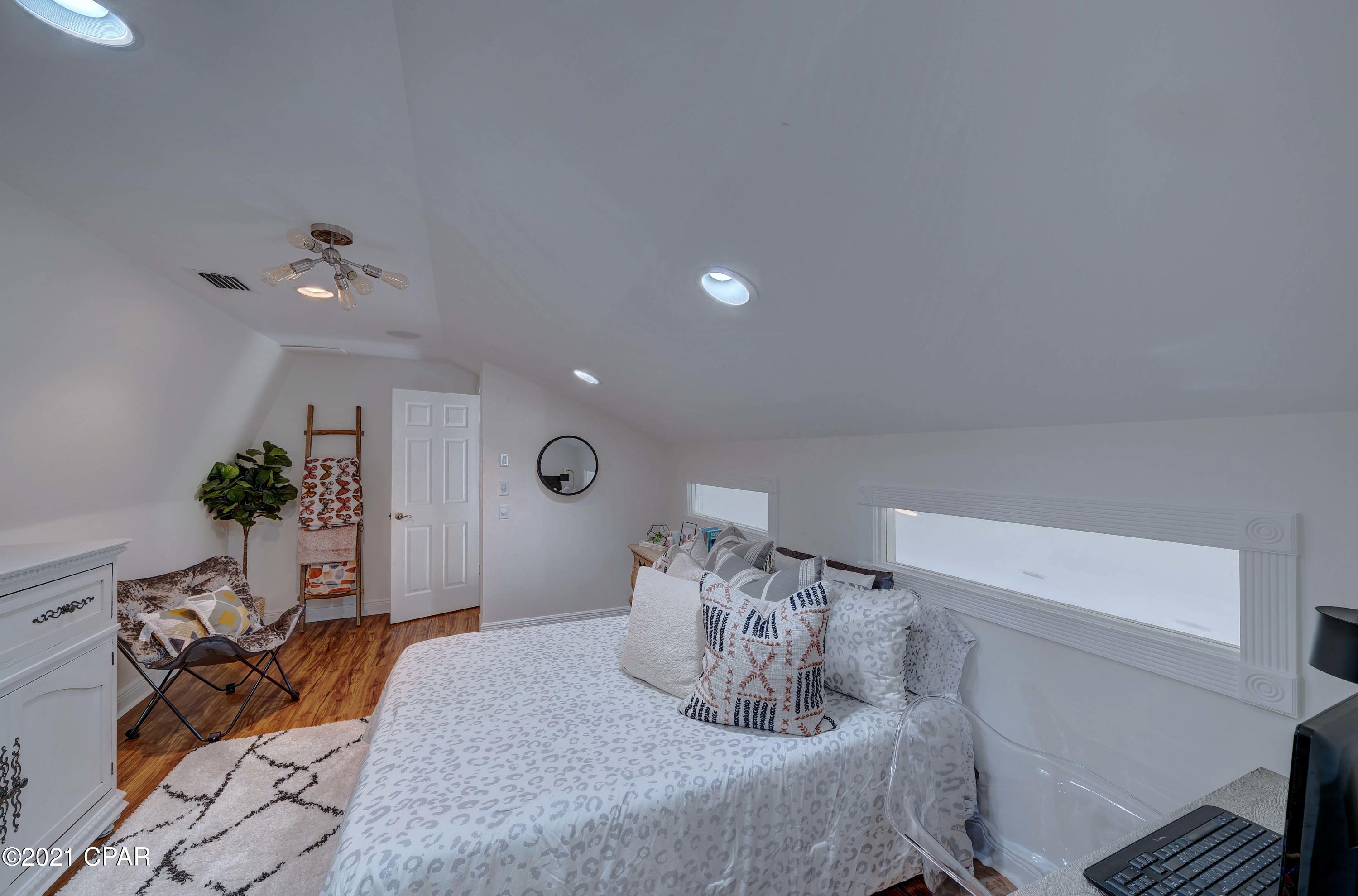 Bay Point Harbour Villas - Residential