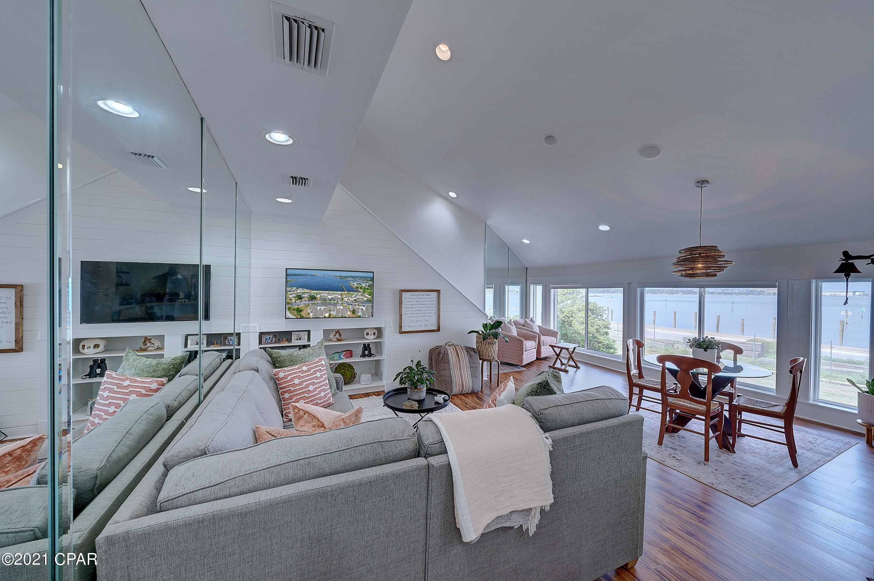 Bay Point Harbour Villas - Residential