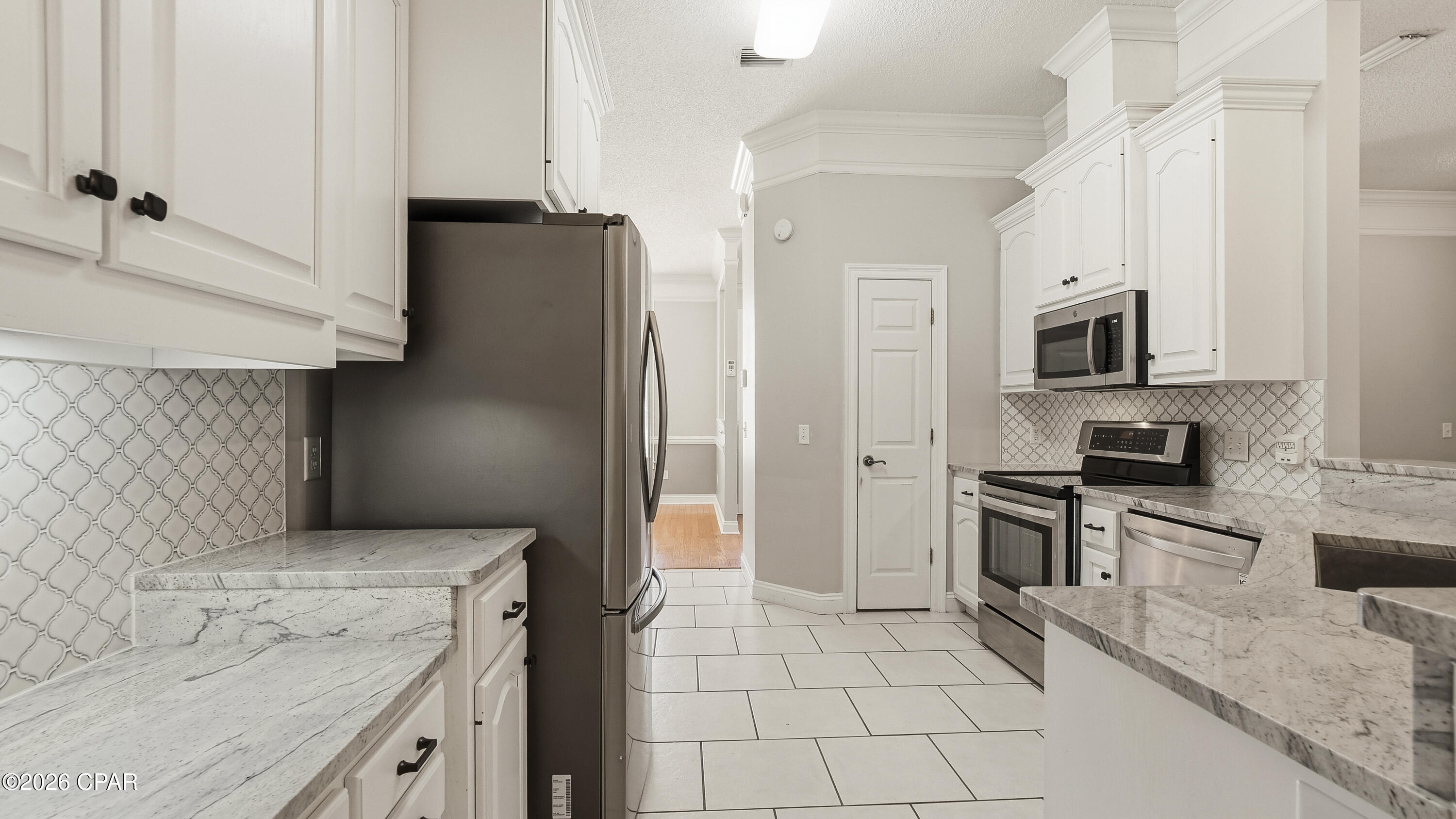 Colony Club Hrbr Ph 3 - Residential