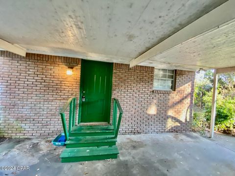 A home in Apalachicola