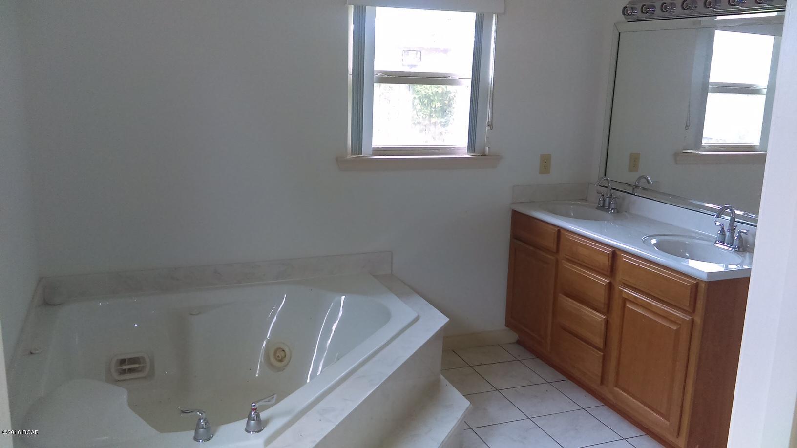 Boat Race Estates - Residential