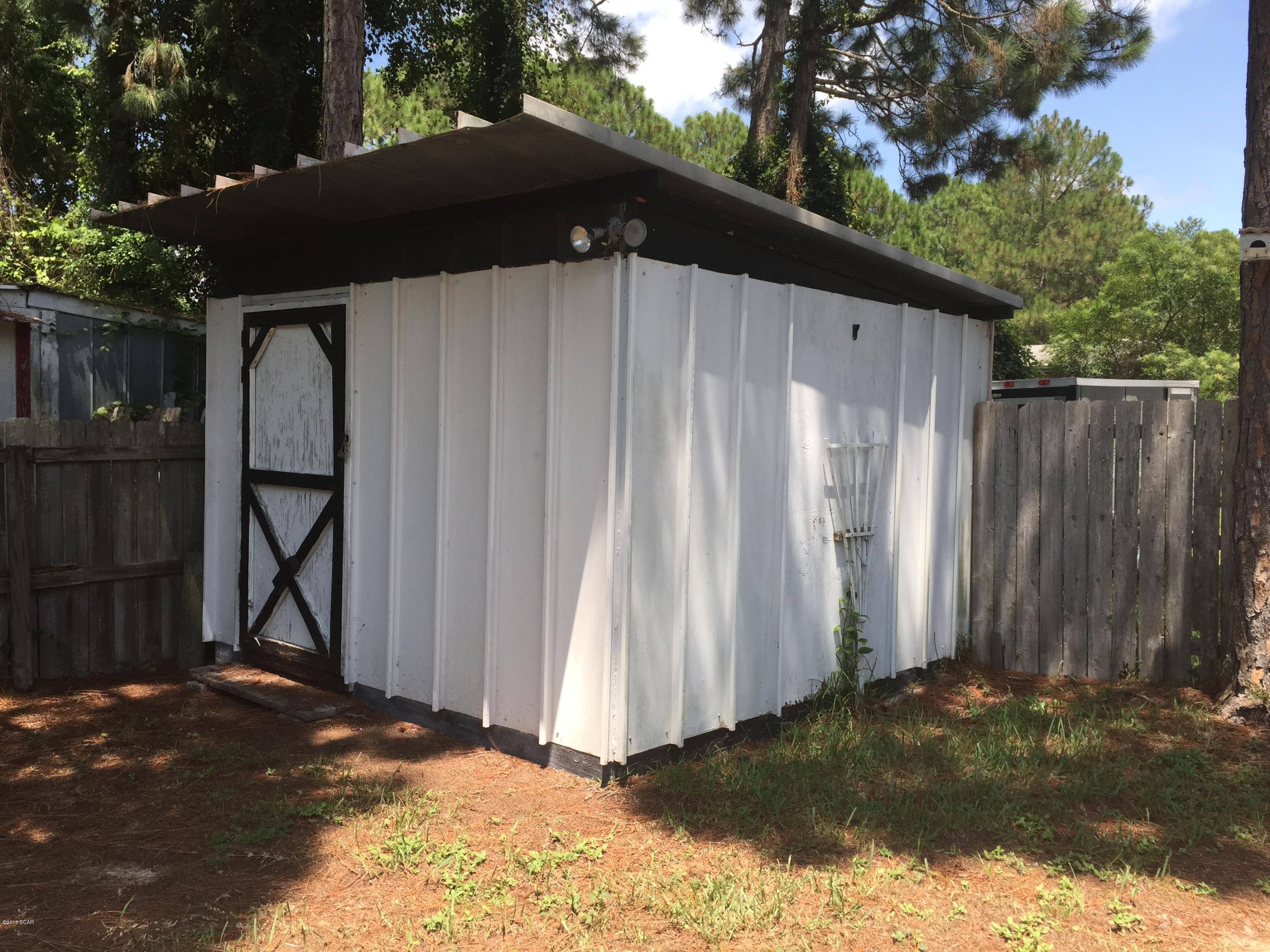 North Lagoon Oaks - Residential