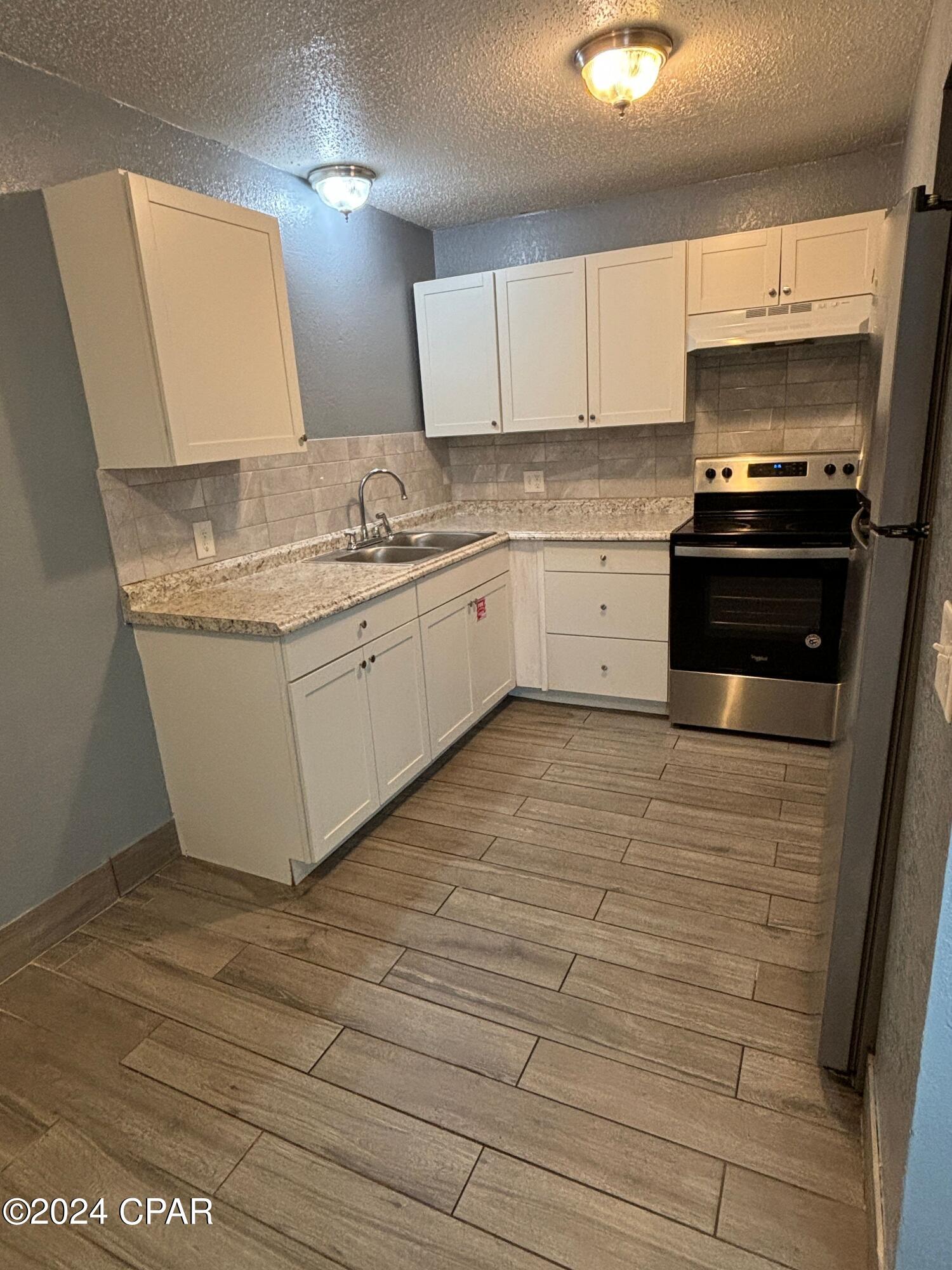 [No Recorded Subdiv] - Residential Lease