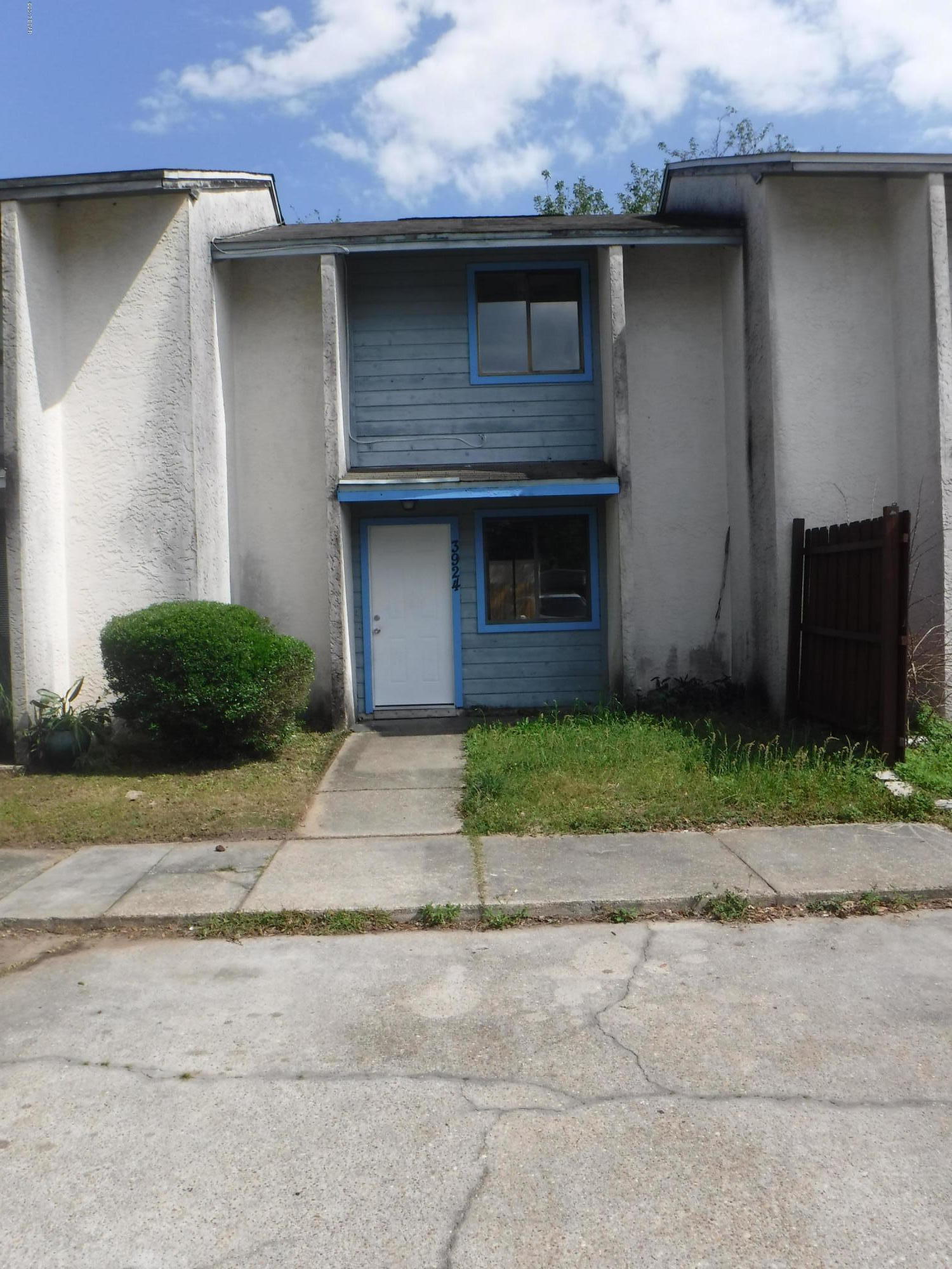 Venetian Villa 3rd Add - Residential Lease