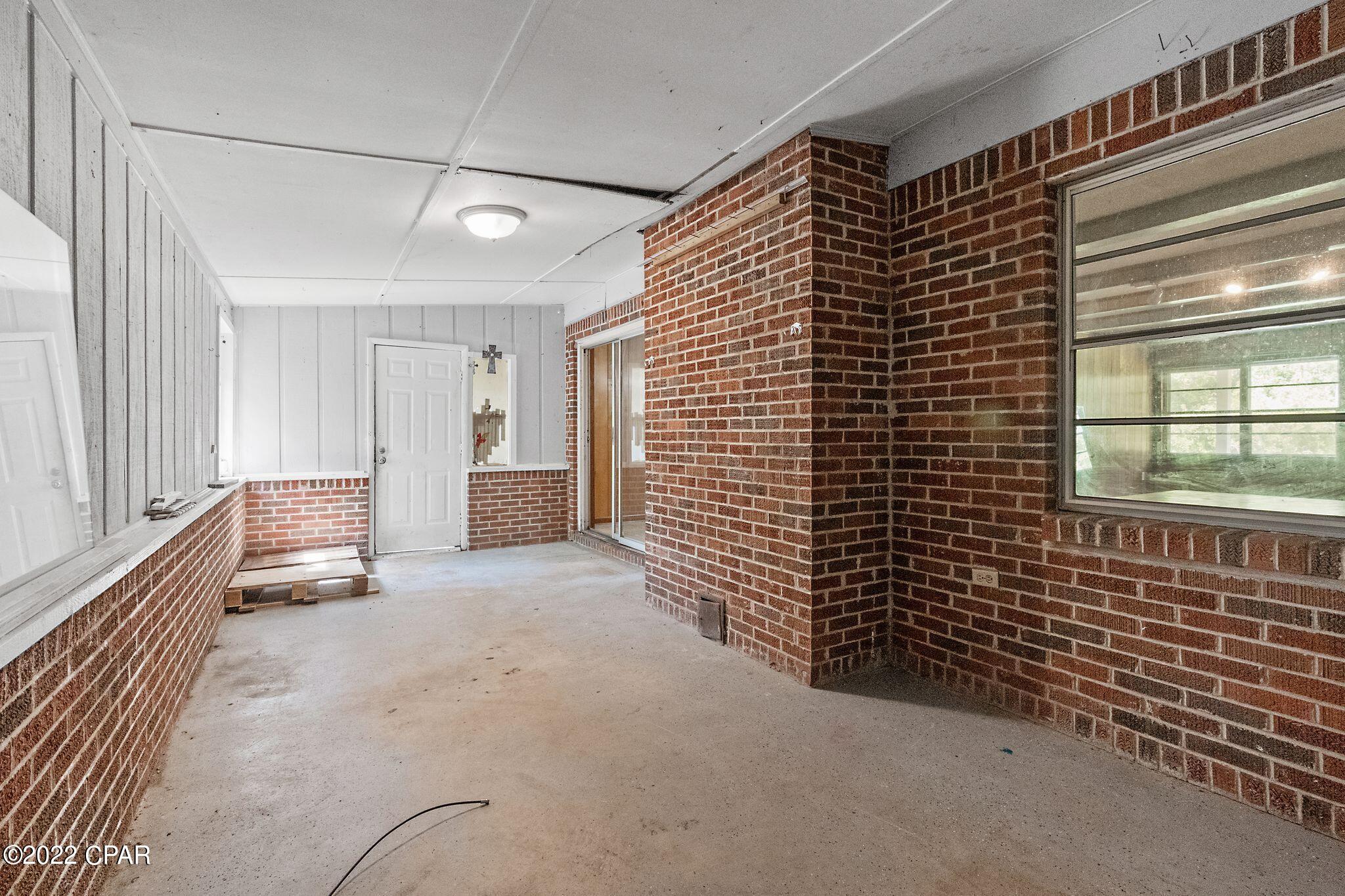 [No Recorded Subdiv] - Commercial Sale