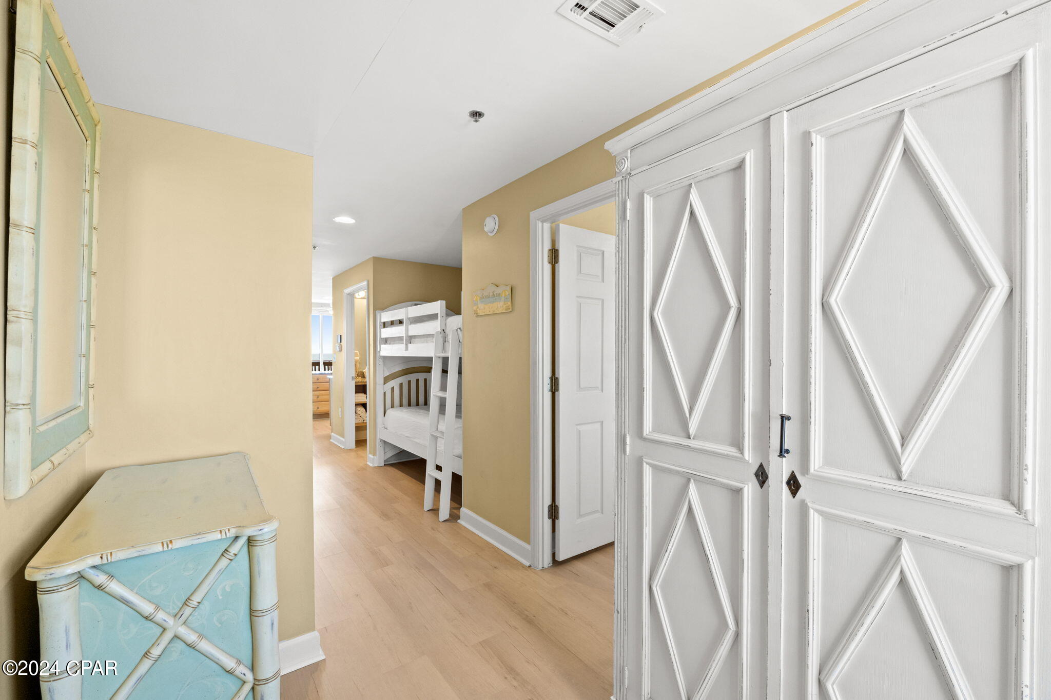 Splash Condo - Residential