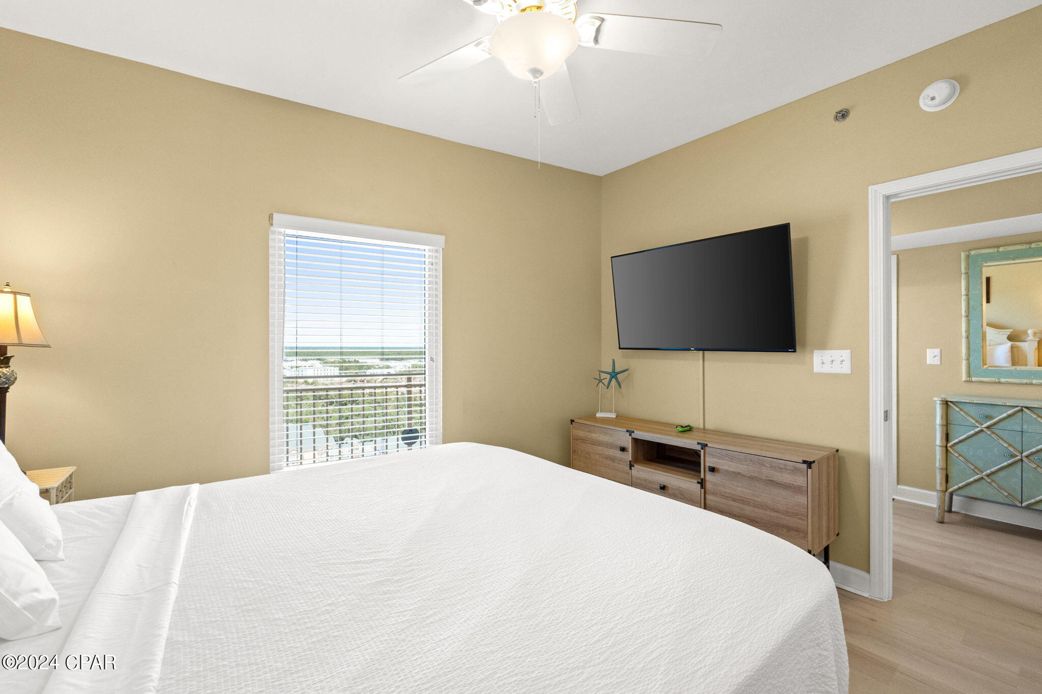 Splash Condo - Residential