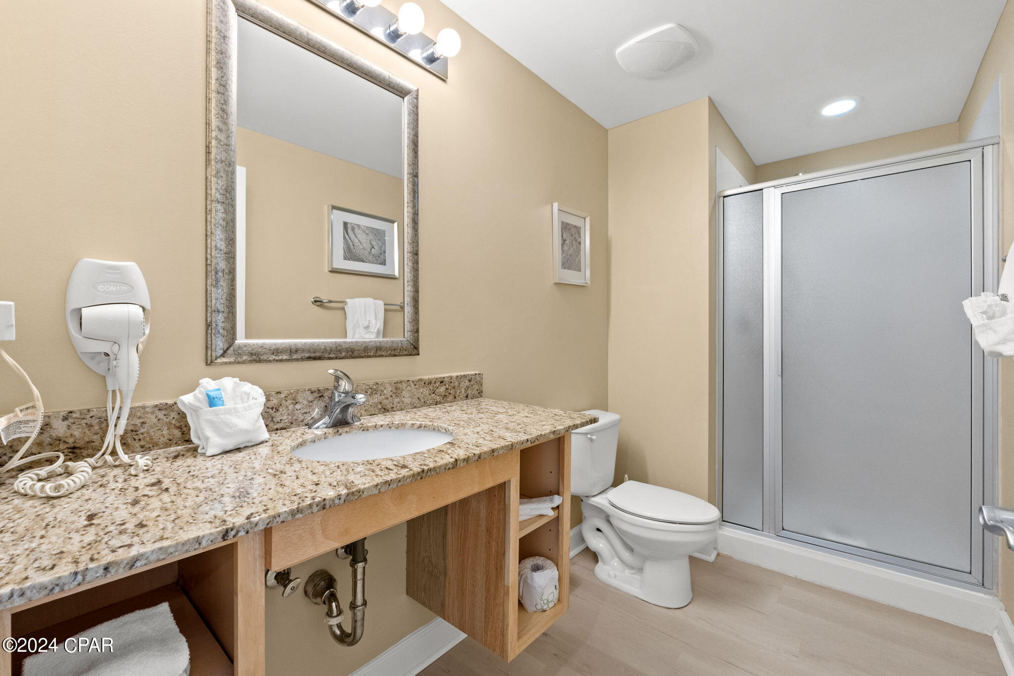 Splash Condo - Residential