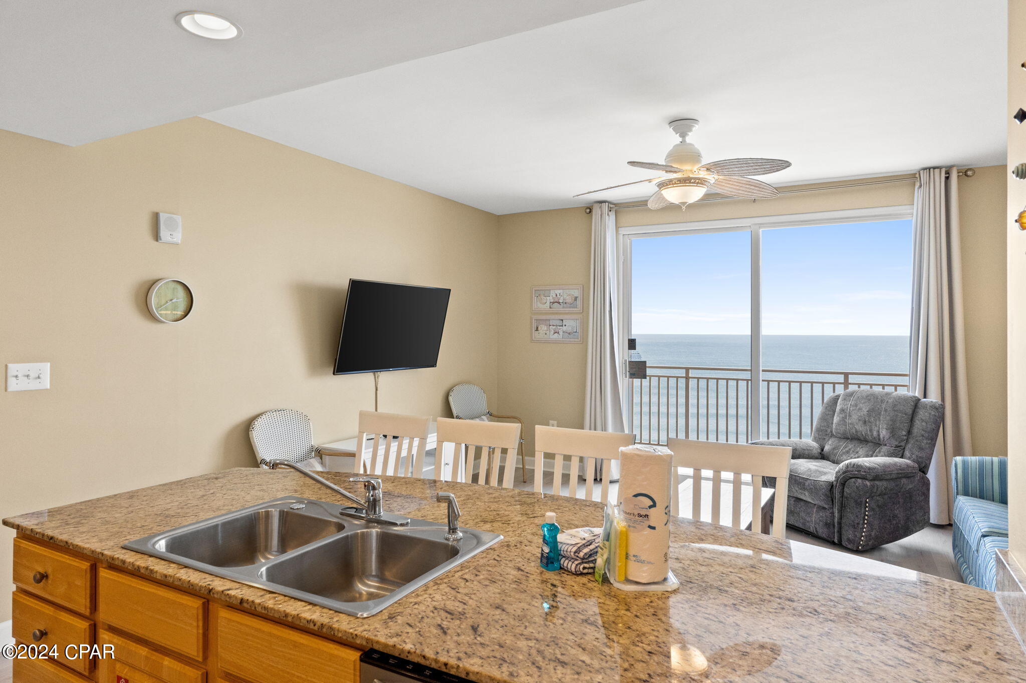 Splash Condo - Residential