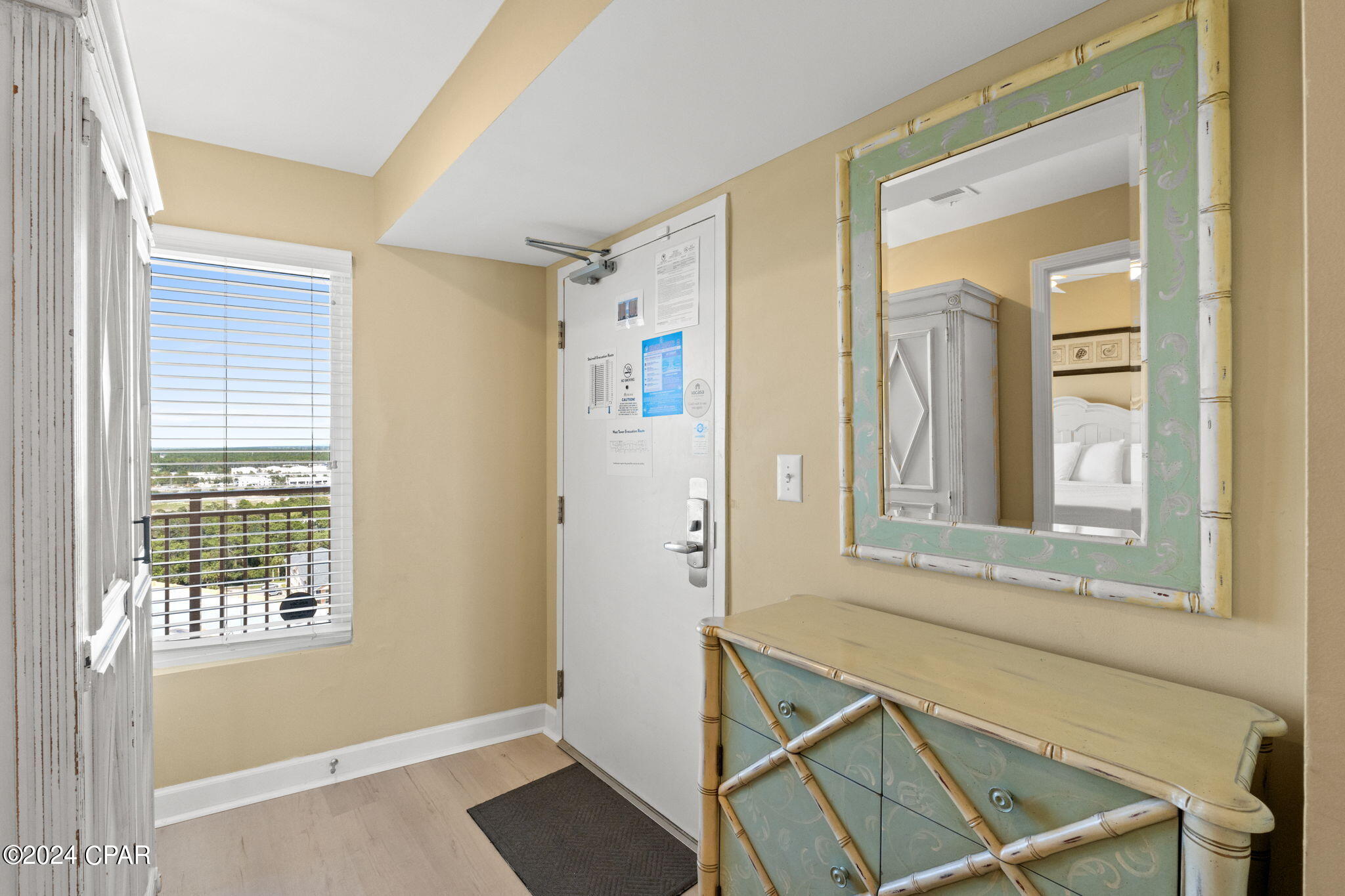 Splash Condo - Residential