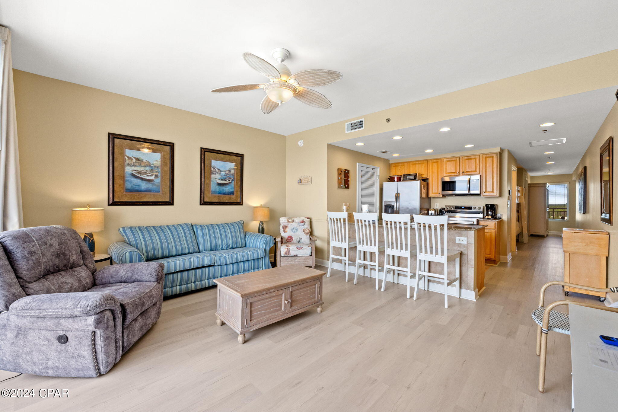 Splash Condo - Residential