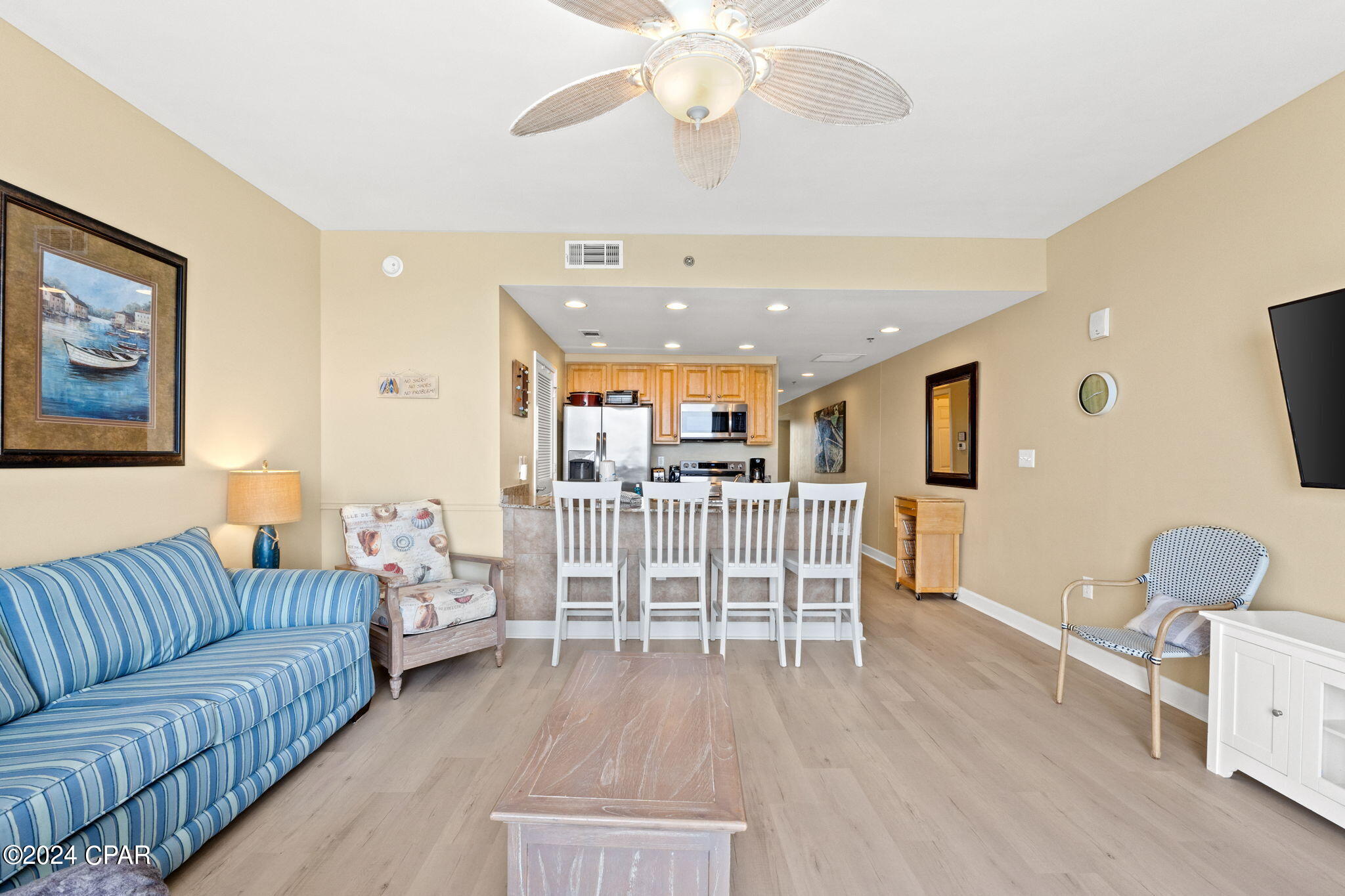 Splash Condo - Residential