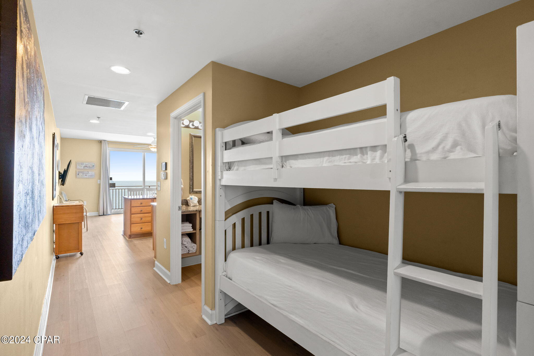 Splash Condo - Residential