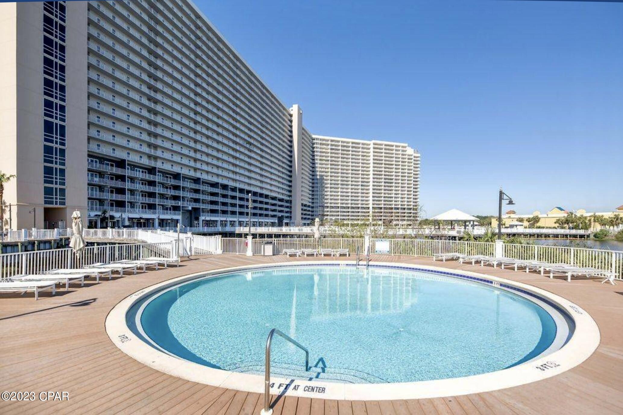 Laketown Wharf - Residential