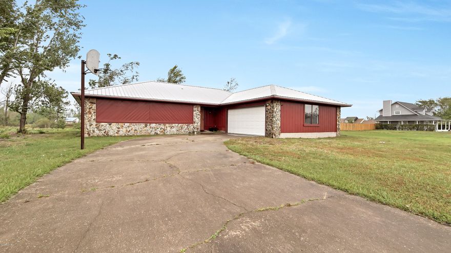 CURRENTLY UNDER CONTRACT, SELLER ACCEPTING BACKUP OFFERS**Kick-out Clause in place** Check out this 3bd/2bth retreat nestled in the quiet & peaceful Sandy Creek Ranch Community. Move-in ready home offers plenty of space and natural light througout. Includes 2 seperate living areas, featuring a wood-burning fireplace and wood-floor laminate througout. Kitchen is large and spacious making it easy for entertaining and enjoying meals in the dining area with beautiful decorative tile. Updated tiled shower/tub combo are featured in both bathroooms. French doors lead out to large back patio area, overlooking the backyard & pond. Perfect space for an afternoon outdoors. New roof/new siding/windows to name a few. Washer/Dryer do convey. *Interior HVAC system is currently being repaired. Schedule today to preview this peaceful