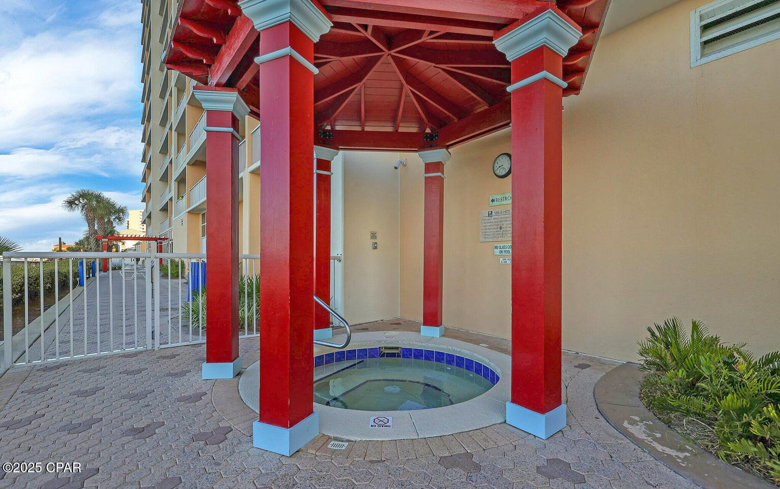 Majestic Beach Tower I - Residential