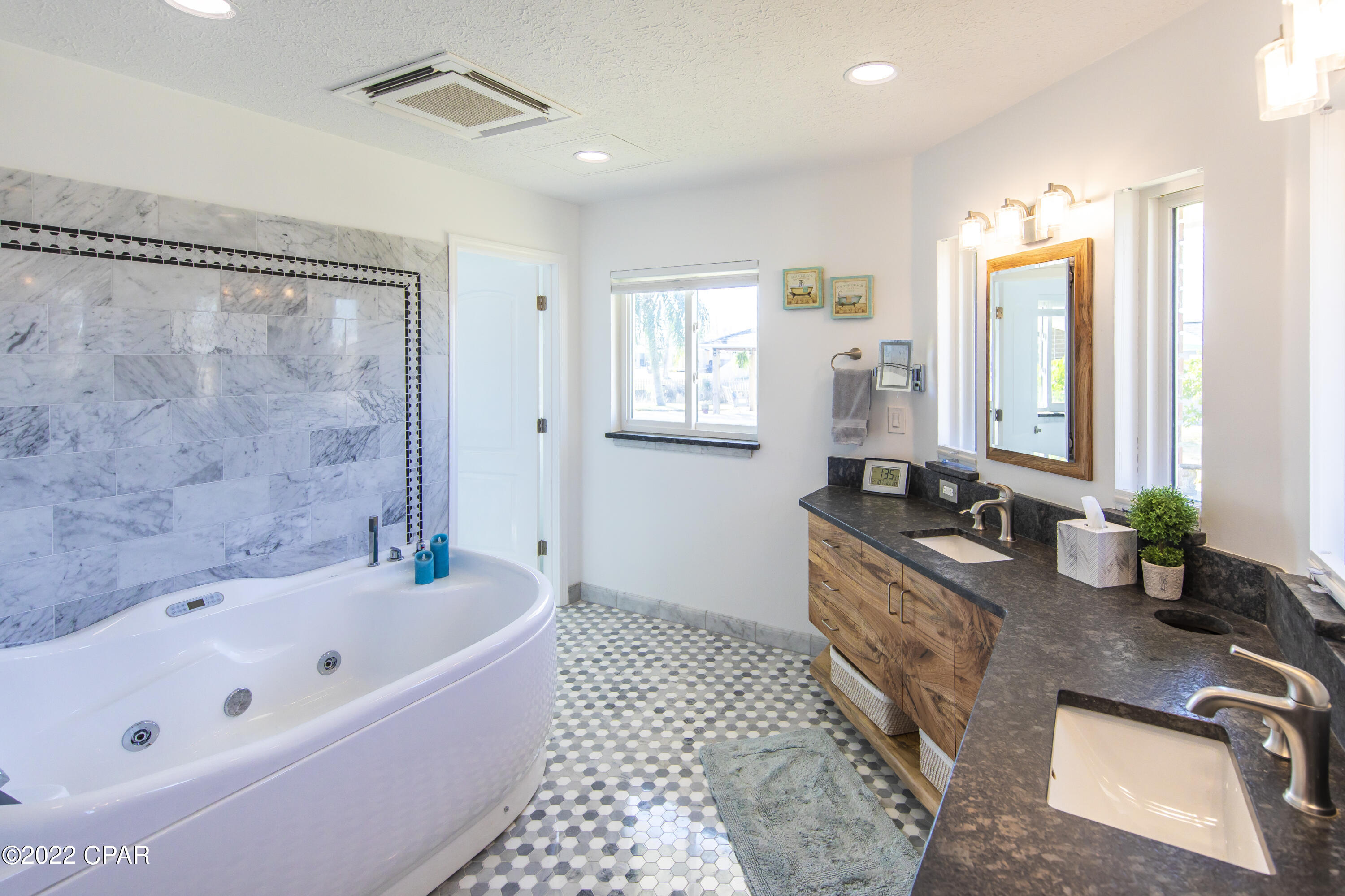 Baywood Shores Est Unit 4 - Residential