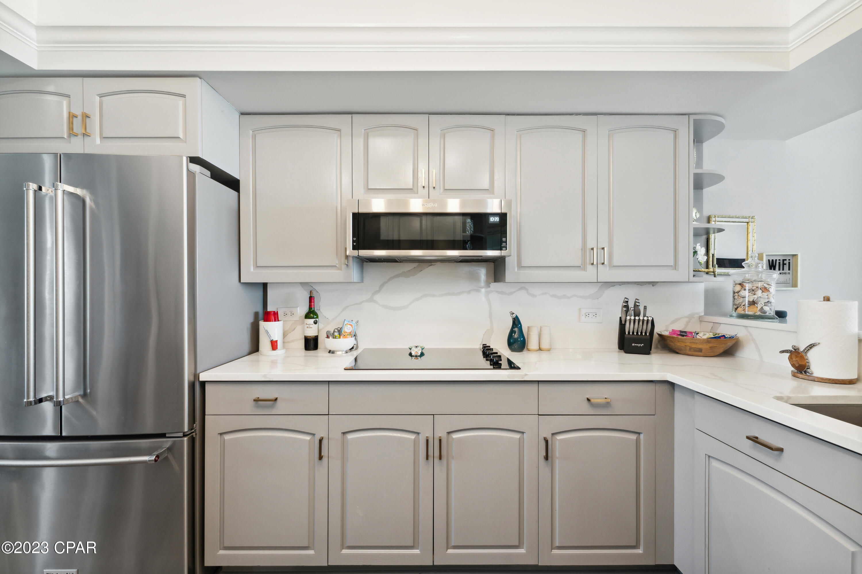 Summerwinds Condo - Residential