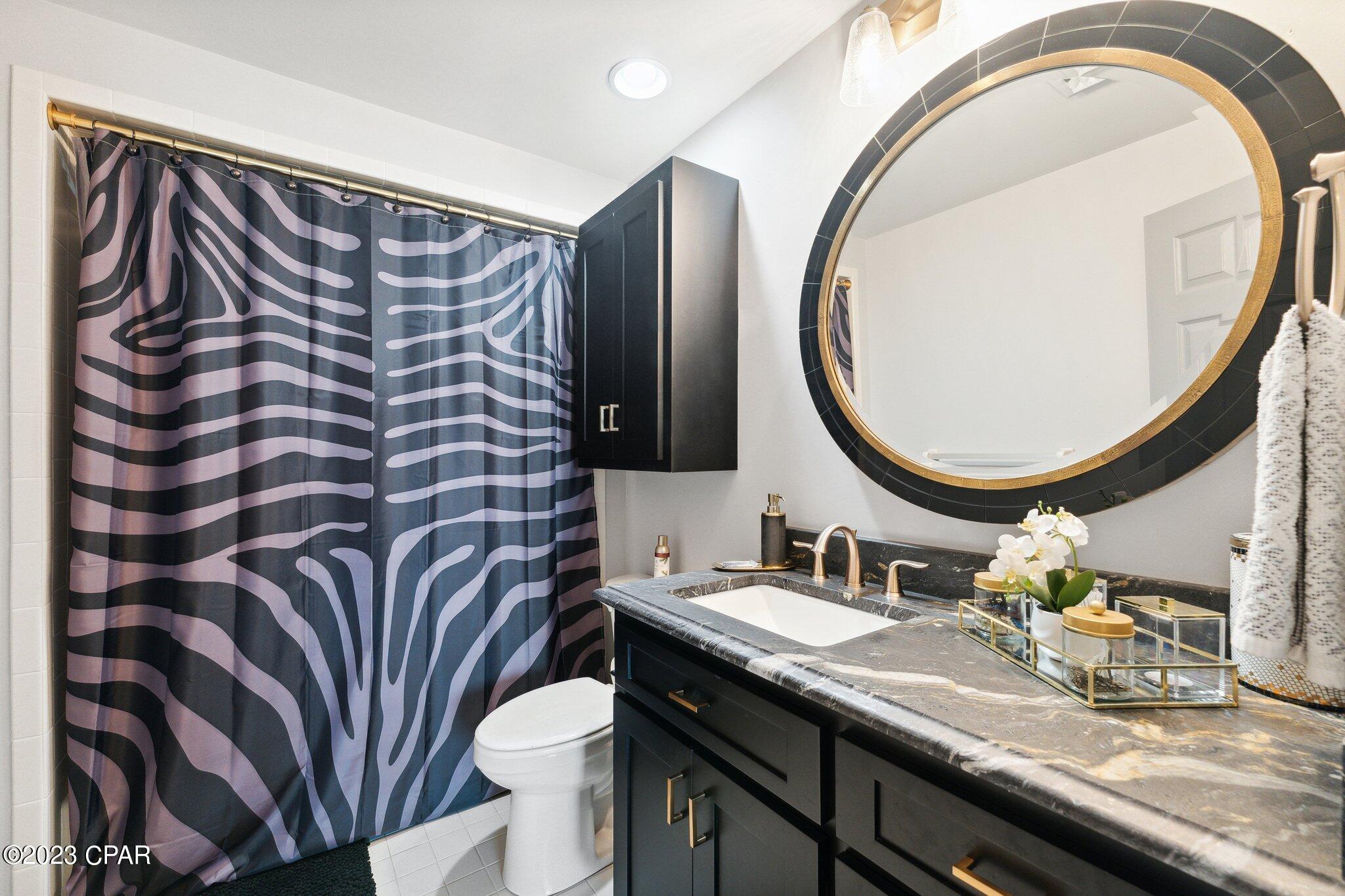 Summerwinds Condo - Residential