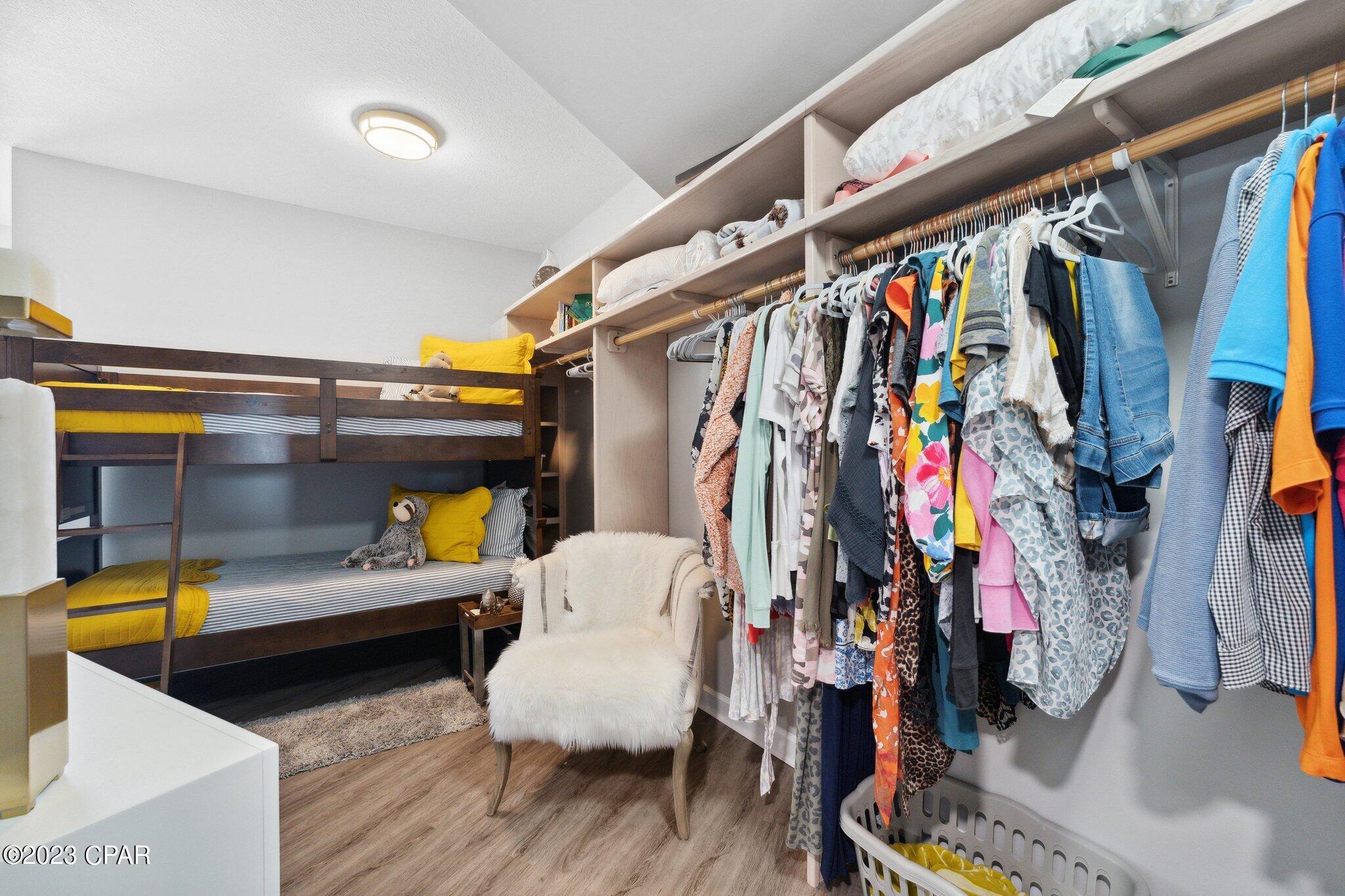 Summerwinds Condo - Residential