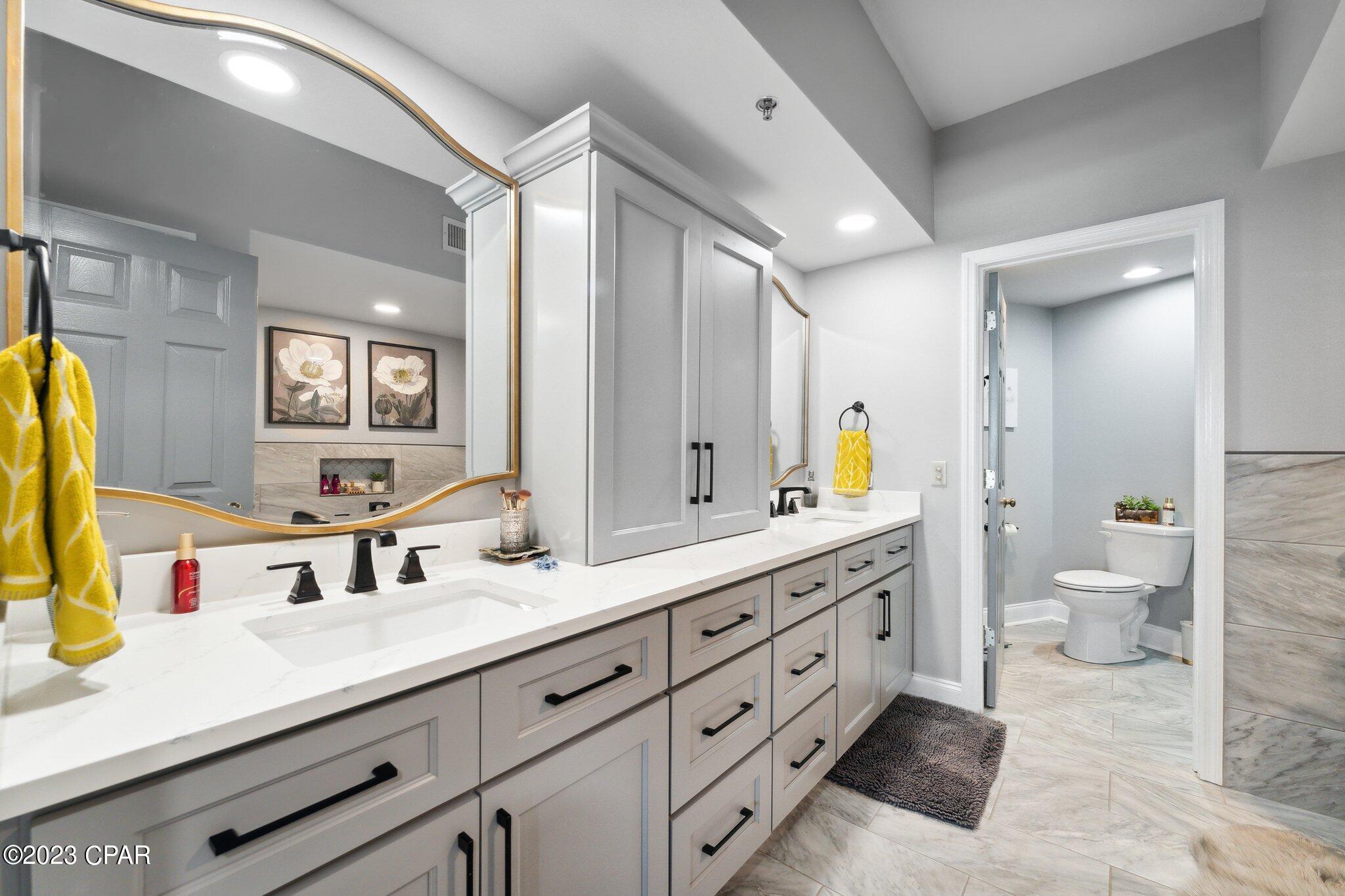 Summerwinds Condo - Residential