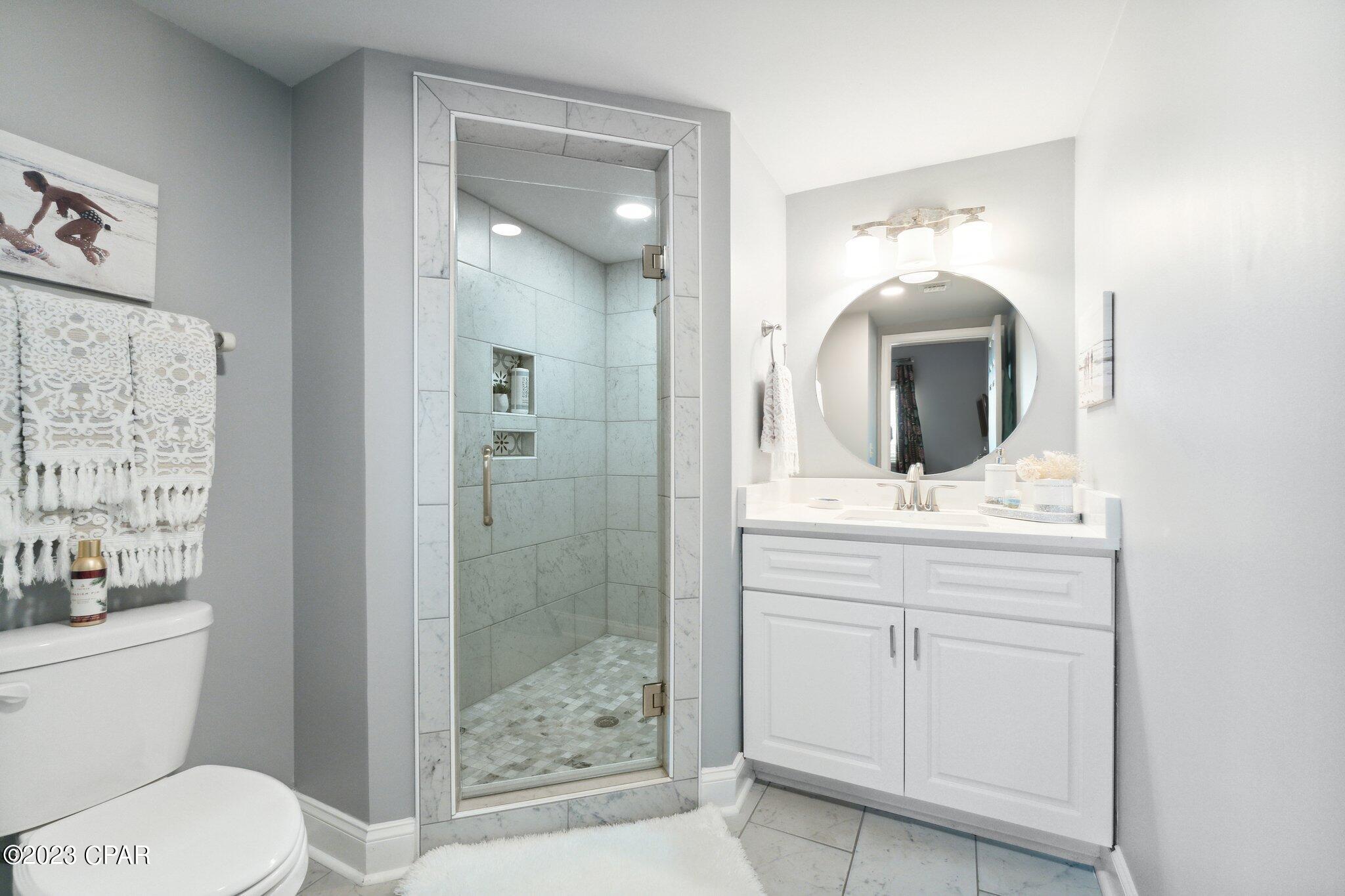 Summerwinds Condo - Residential