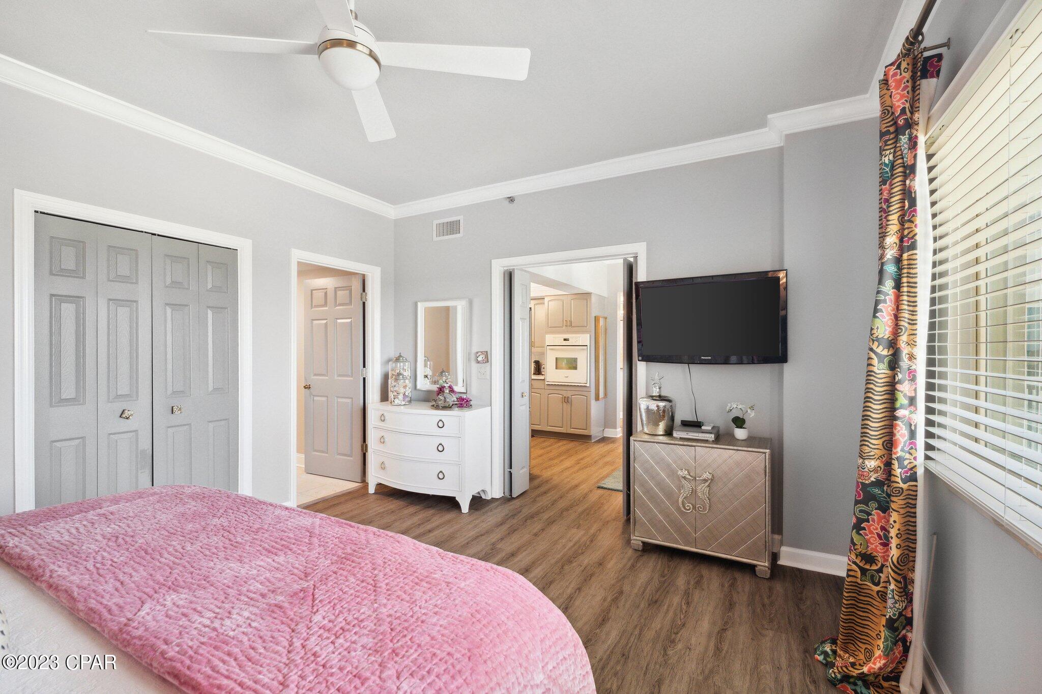 Summerwinds Condo - Residential