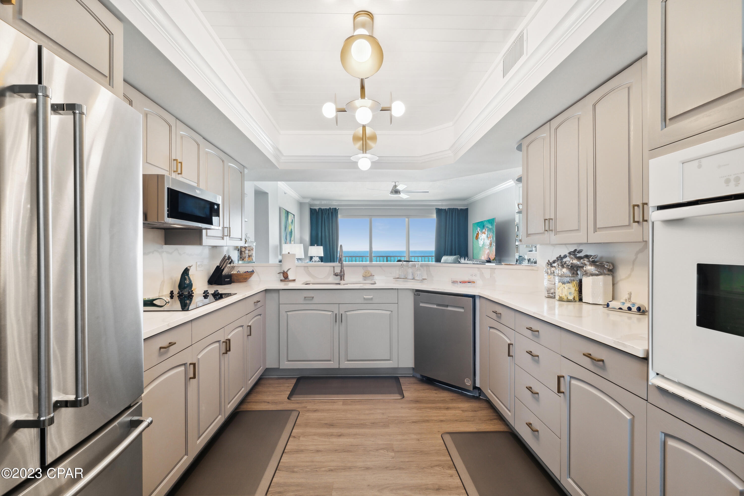 Summerwinds Condo - Residential