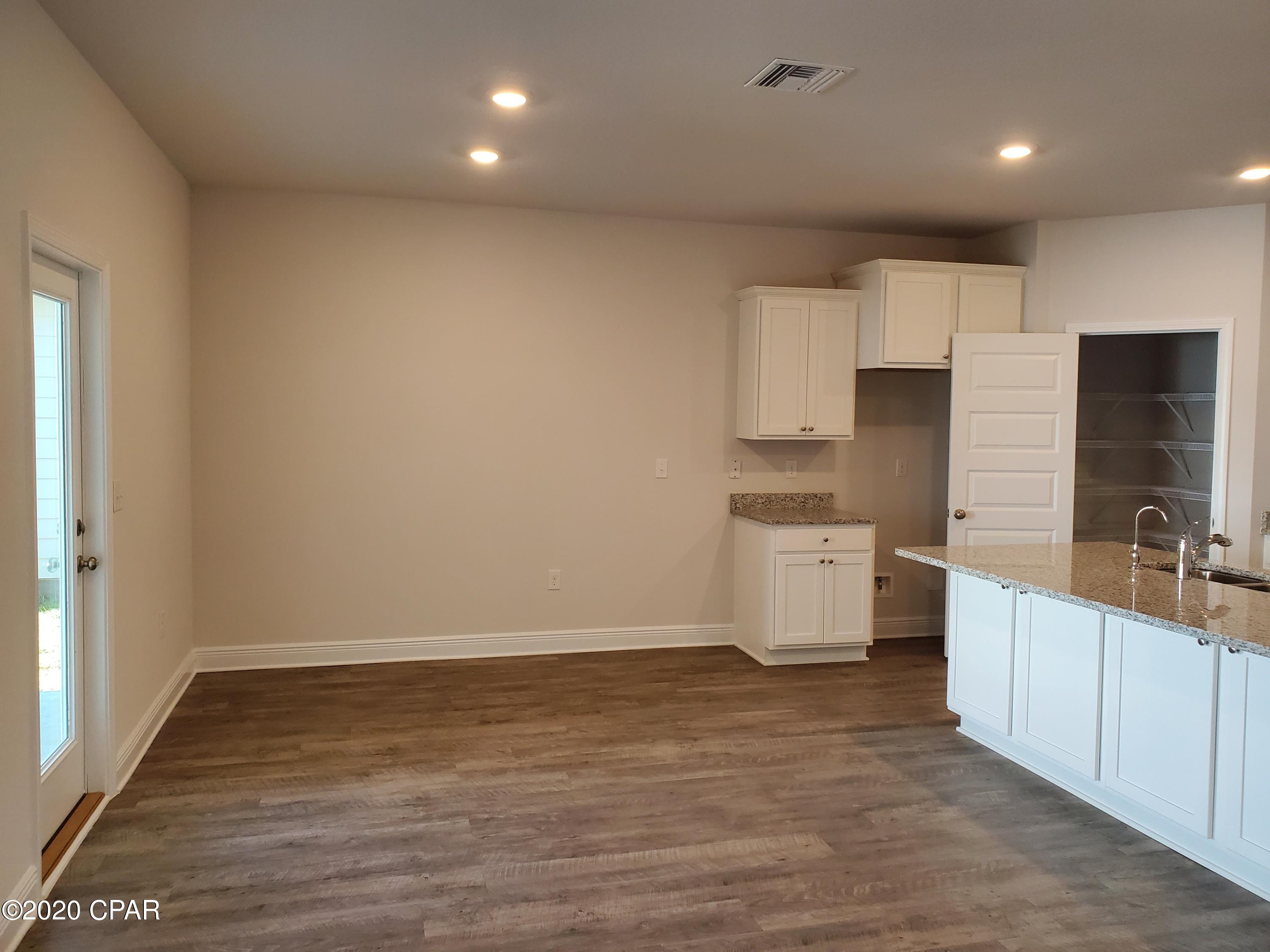 Emerald Cove Villas - Residential