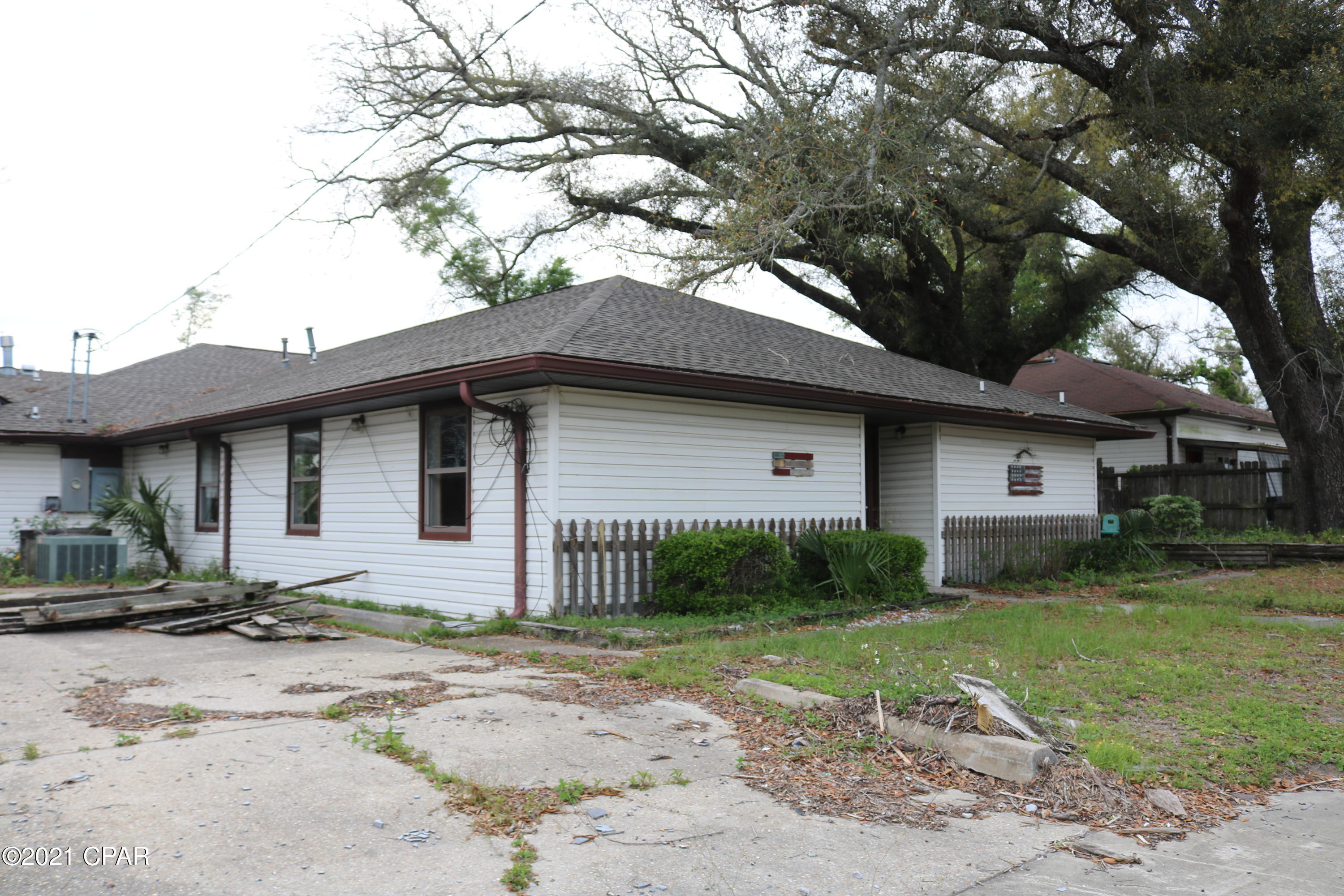 [No Recorded Subdiv] - Residential