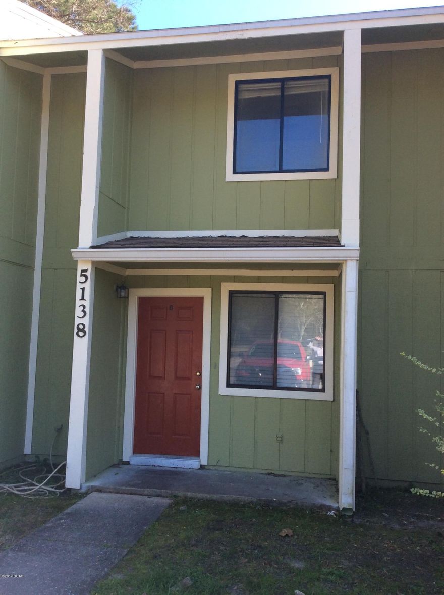 2 story townhouse within minutes of Tyndall AFB, shopping, dining, and schools. This town home features a laundry room, breakfast bar, half bath downstairs.



Lawn service are included with rent.