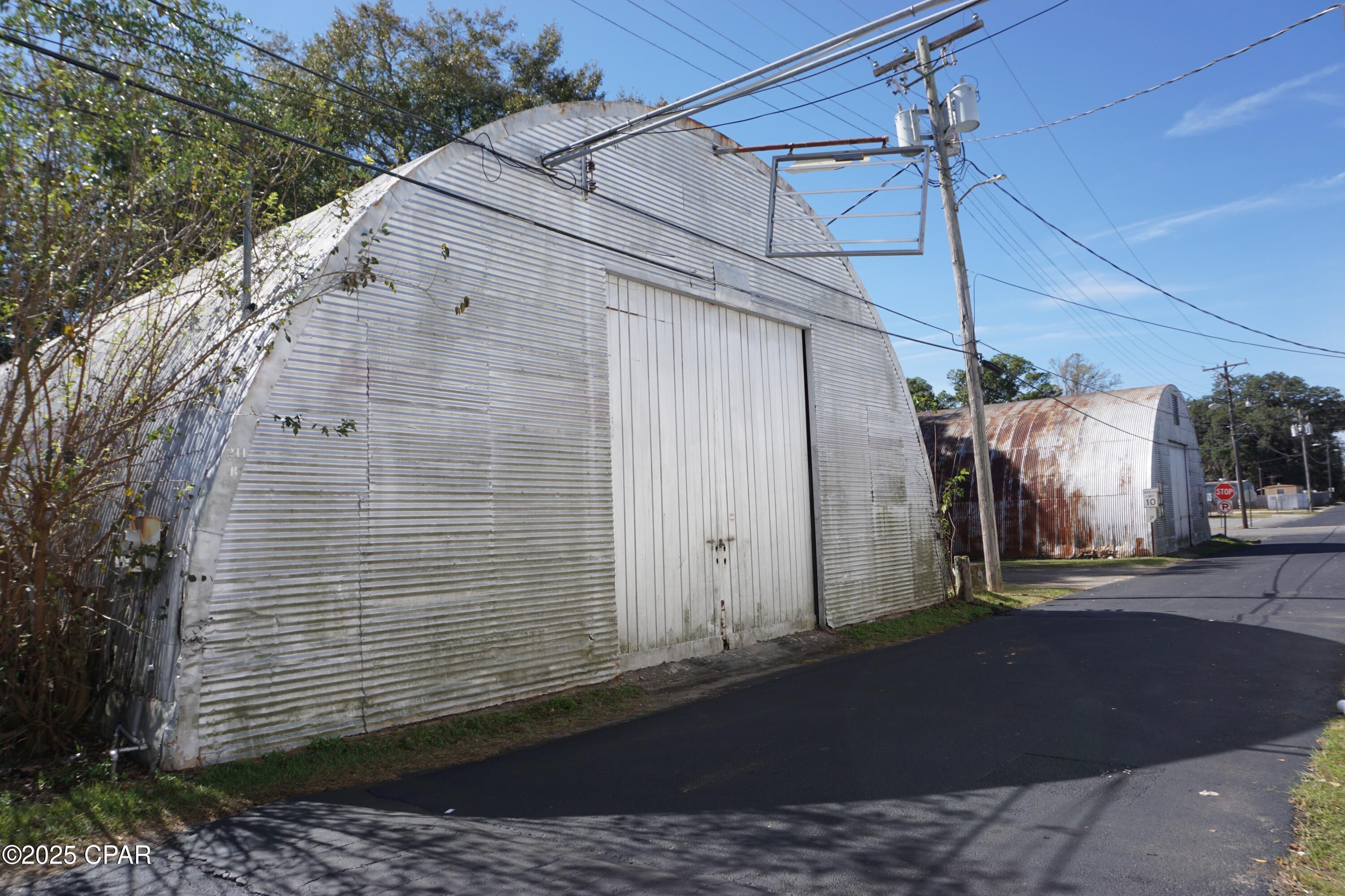 [No Recorded Subdiv] - Commercial Sale