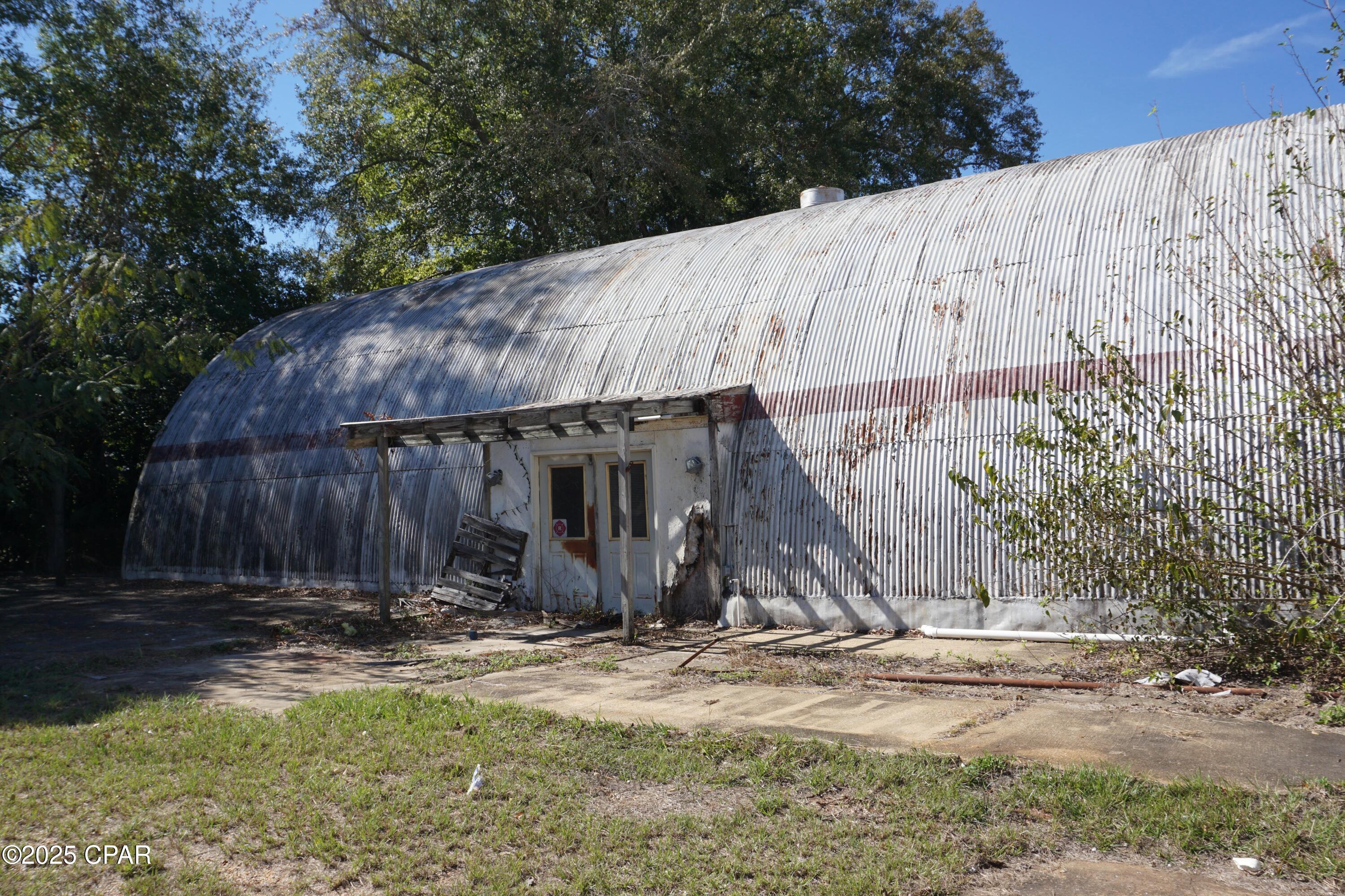 [No Recorded Subdiv] - Commercial Sale