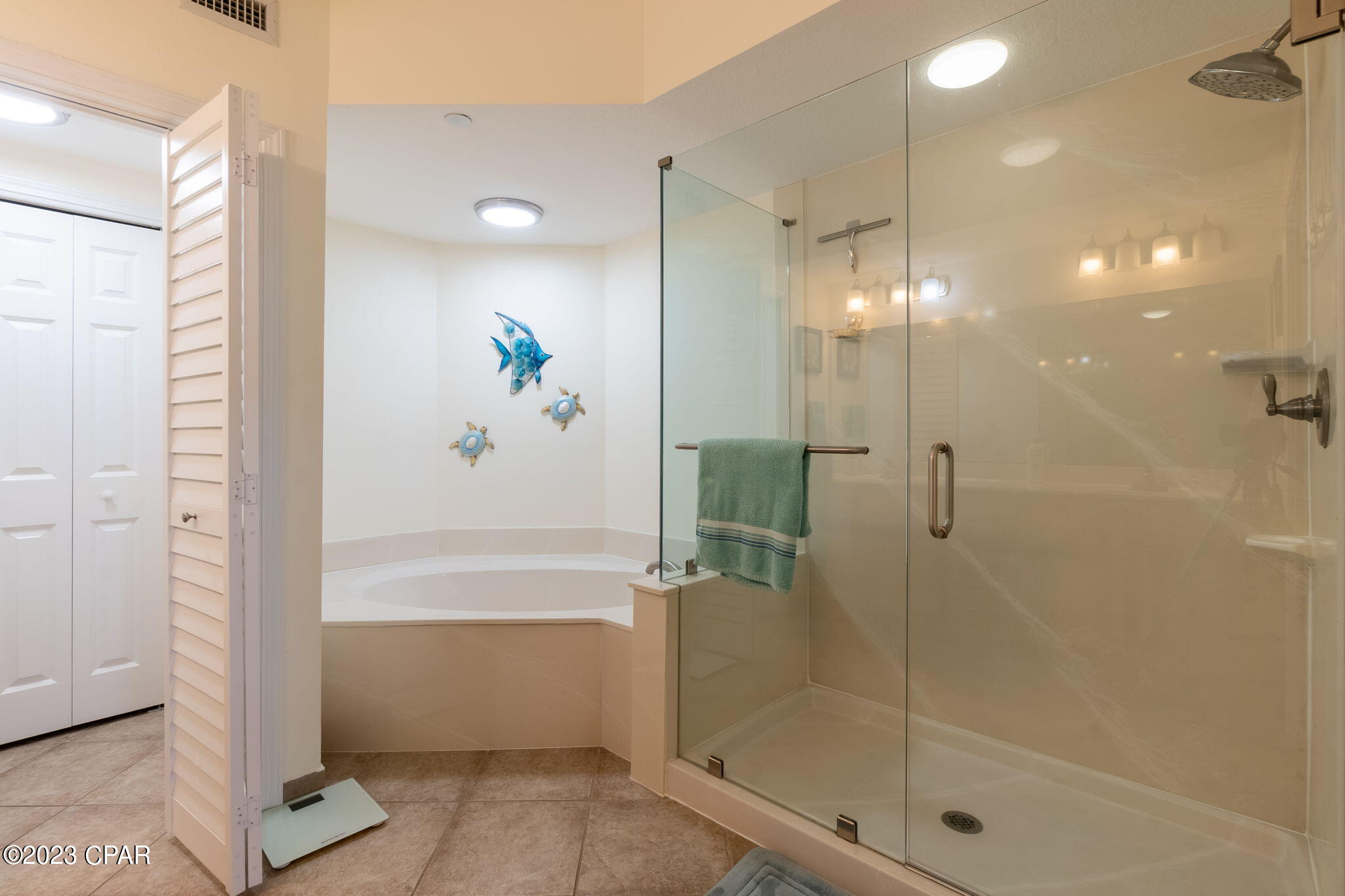 Magnolia Bay Club - Residential