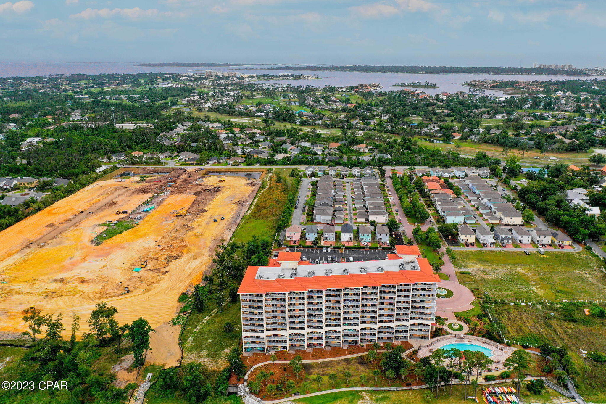 Magnolia Bay Club - Residential