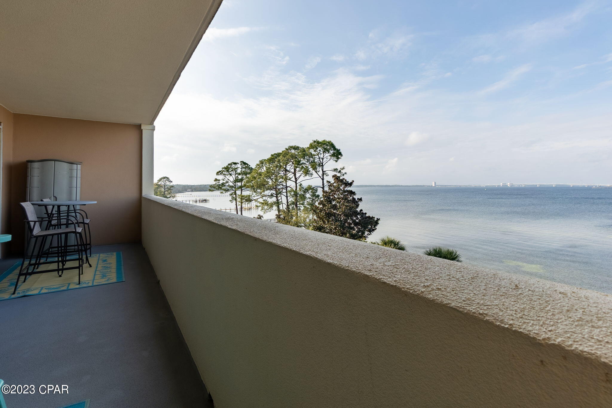 Magnolia Bay Club - Residential