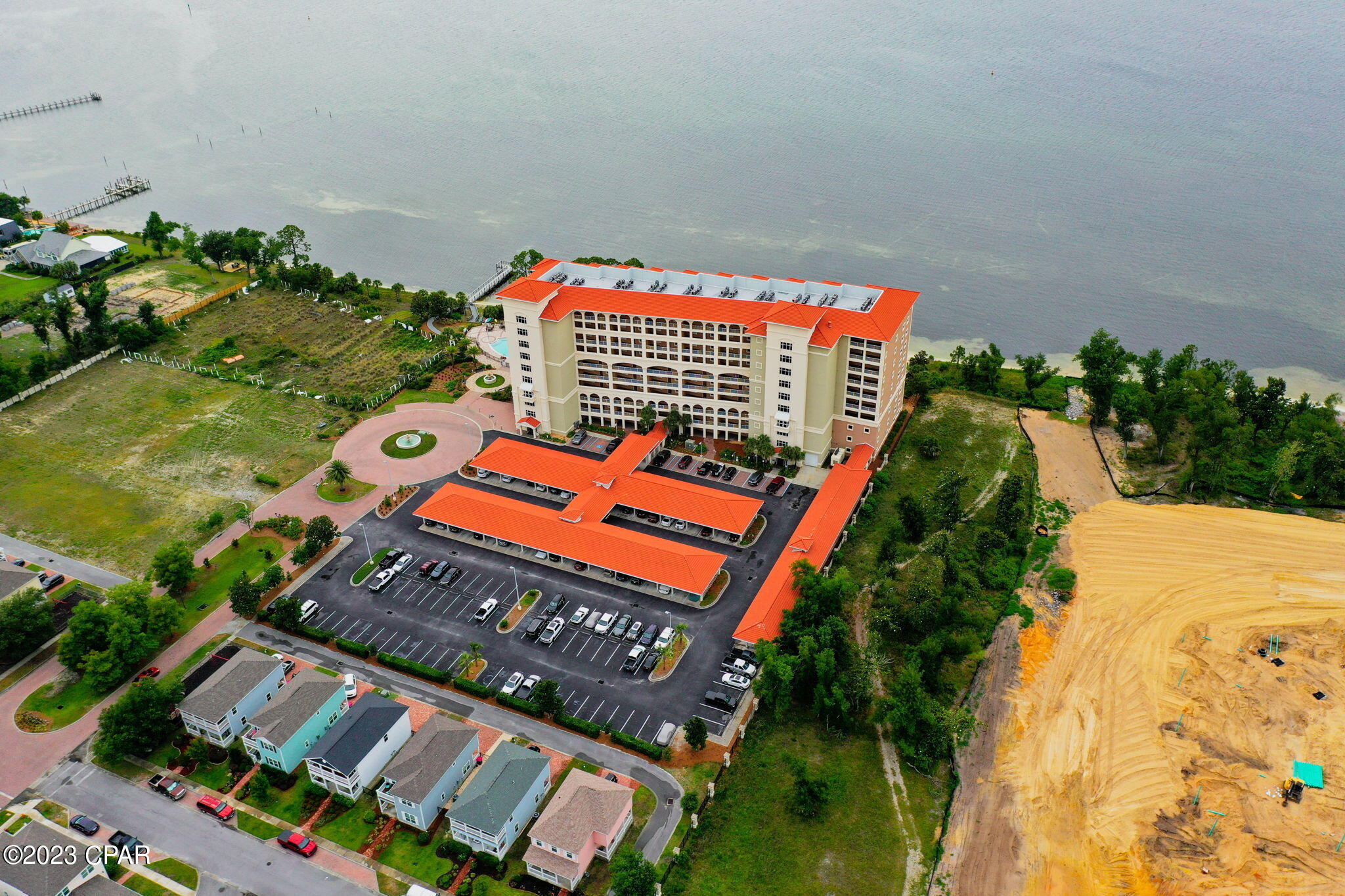 Magnolia Bay Club - Residential