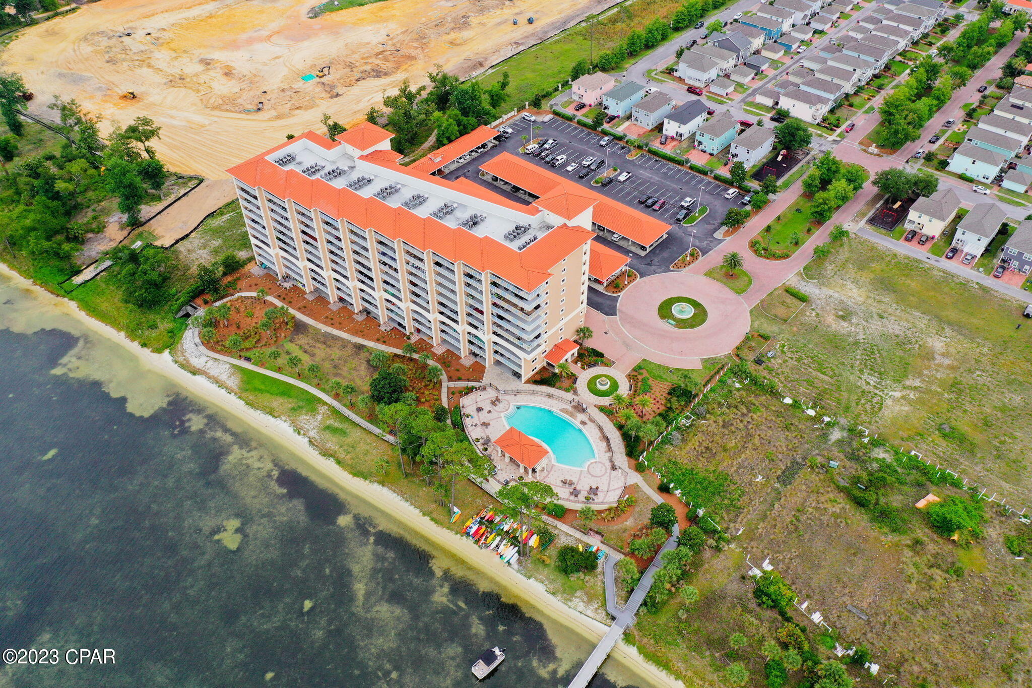 Magnolia Bay Club - Residential