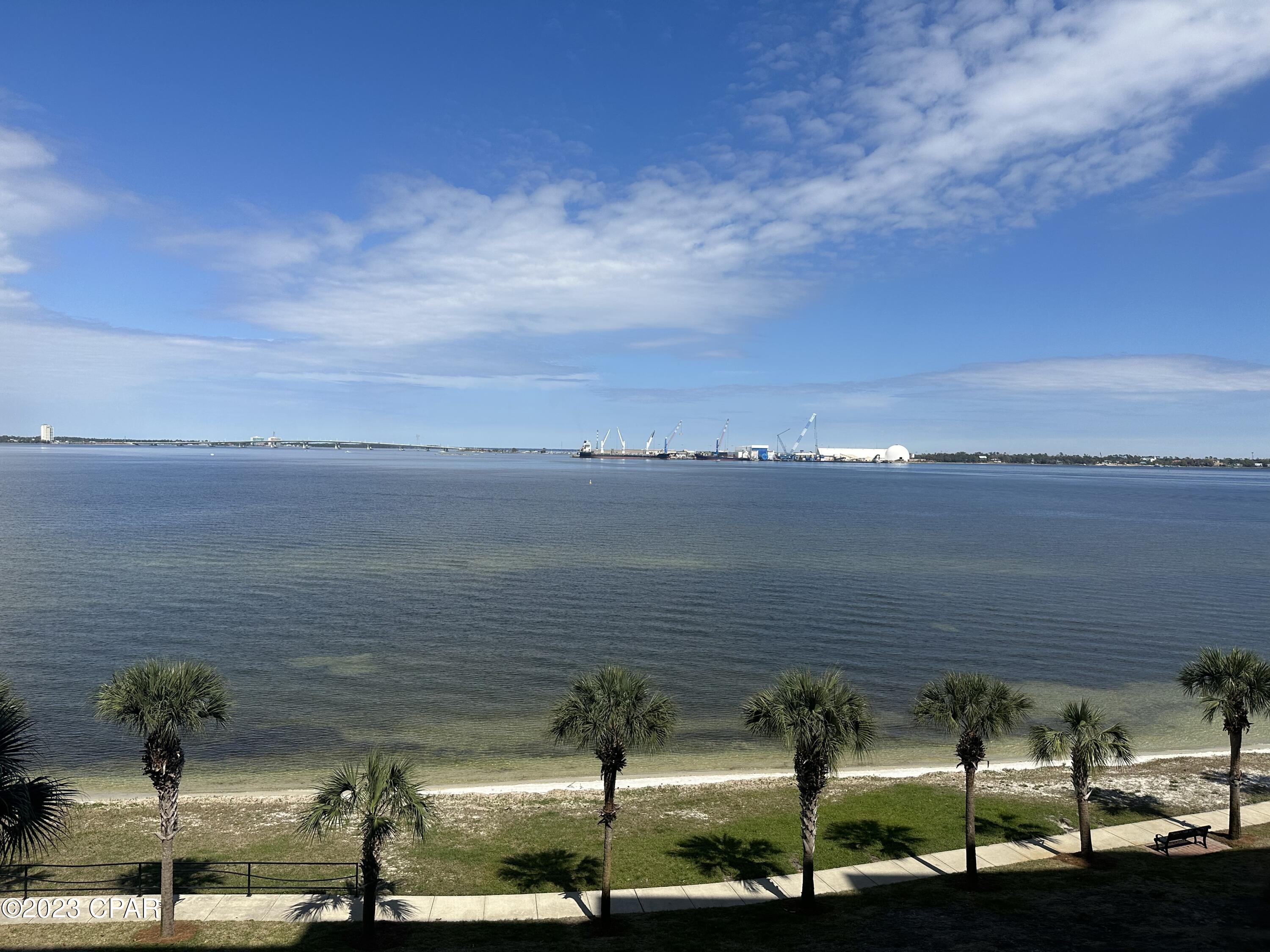 Magnolia Bay Club - Residential