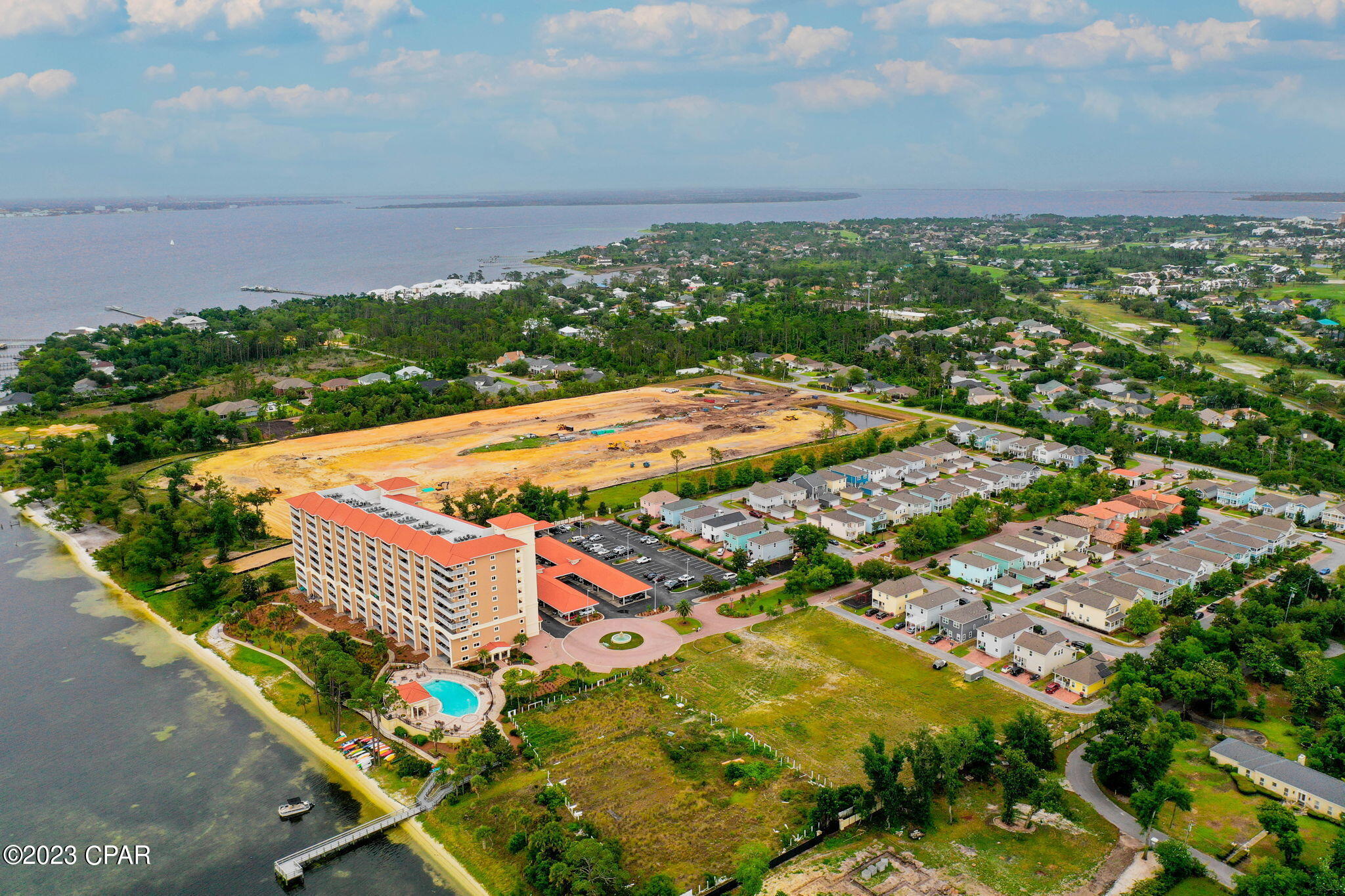 Magnolia Bay Club - Residential