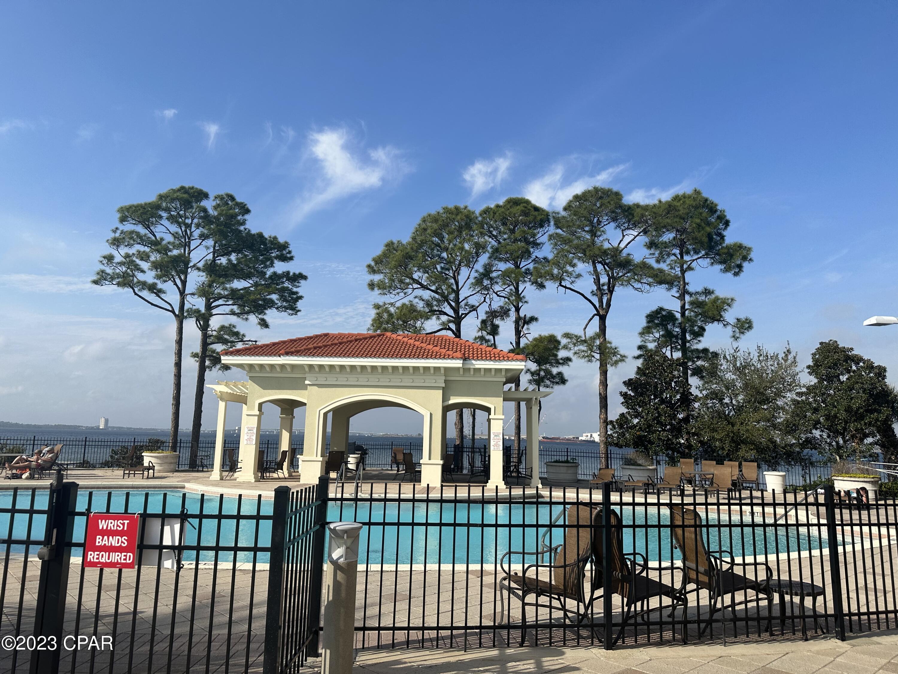 Magnolia Bay Club - Residential