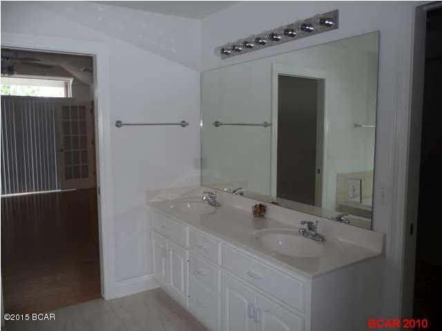 Venetian Villa - Residential Lease