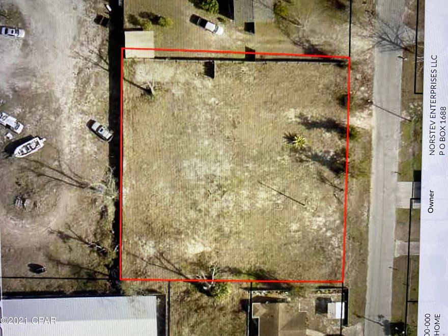 Very rare piece of raw land located in Lynn Haven but actually Incorporated Bay County. You would follow Bay County guidelines for any permits. This is over 1/2 acre of vacant land. Possible town homes or development. 



Please verify all information to be accurate.