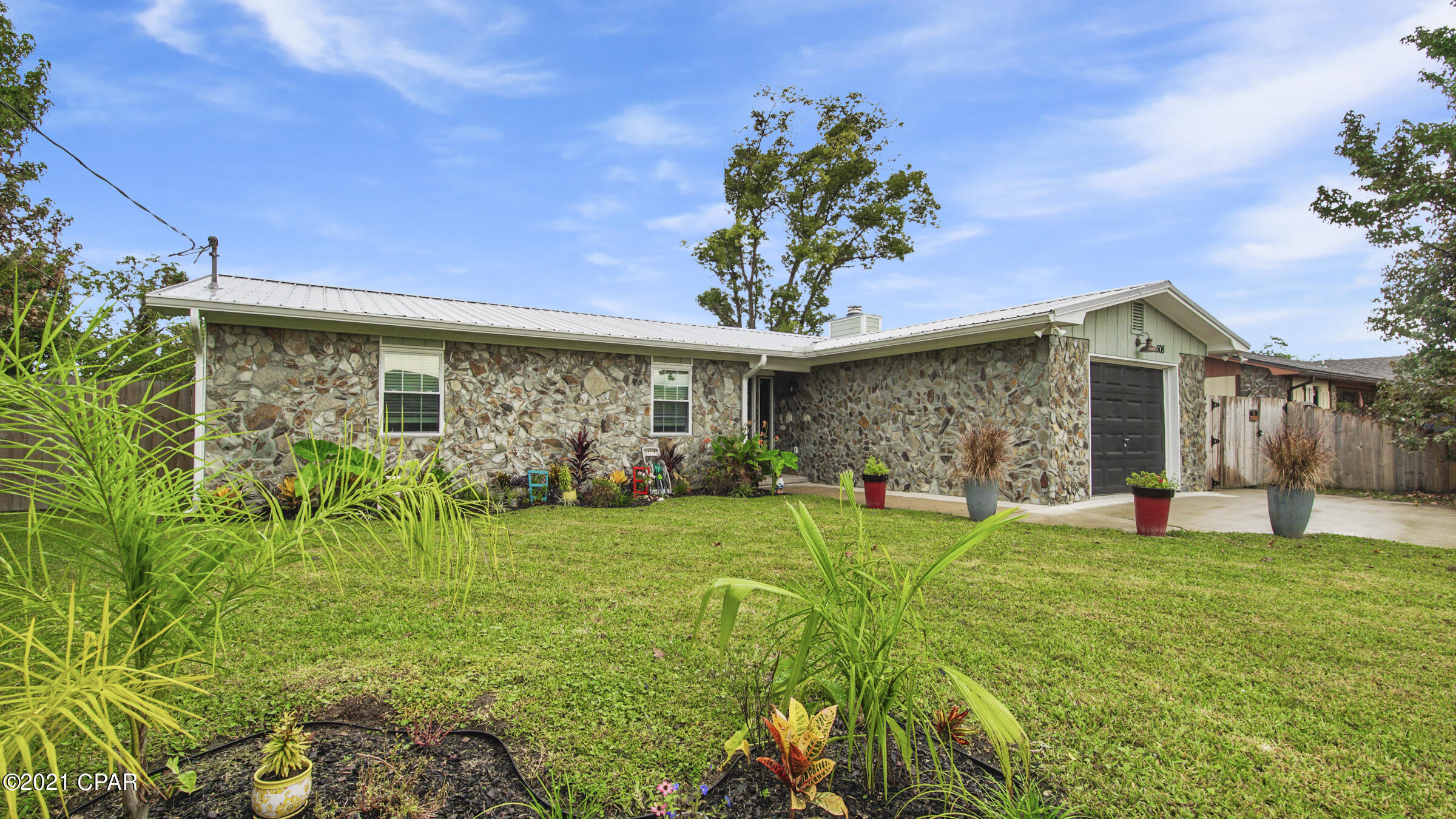 Pine Forest Est Ph 1 - Residential