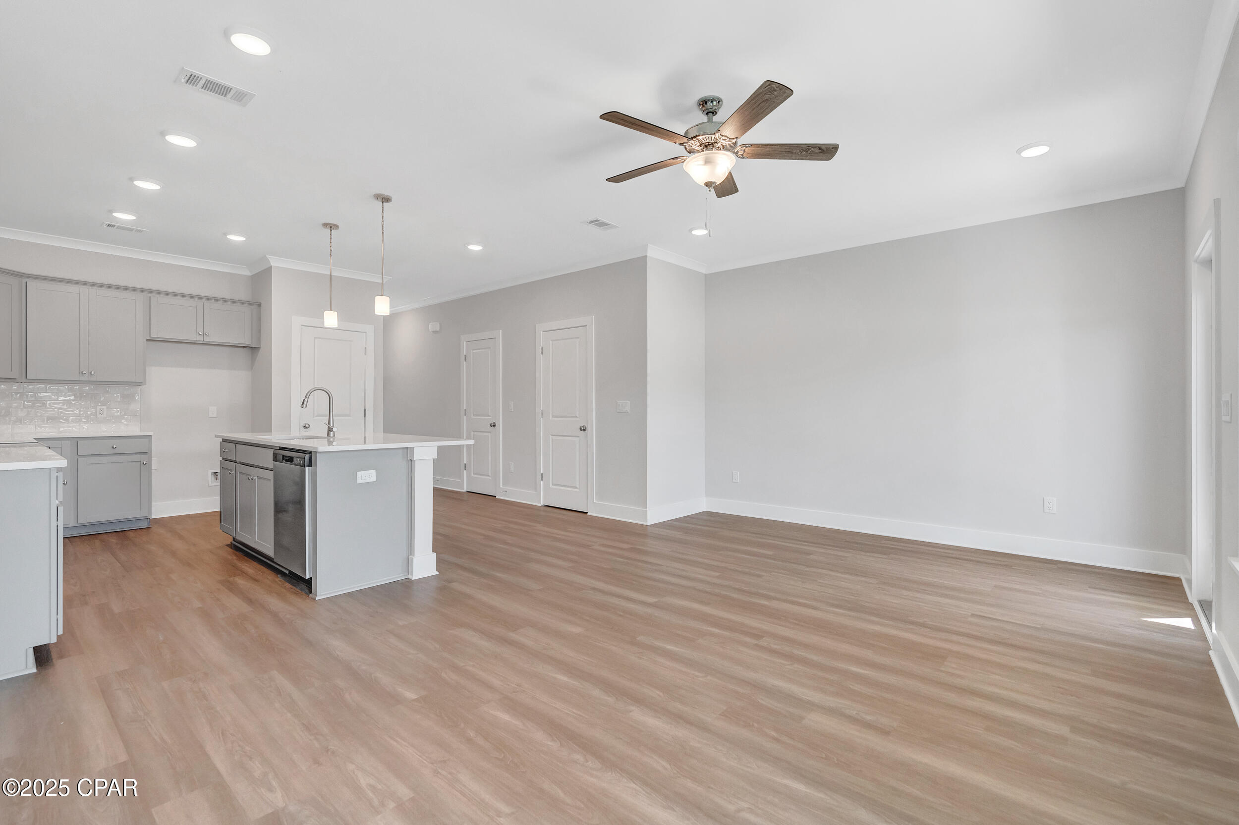 Colonial Landing - Residential